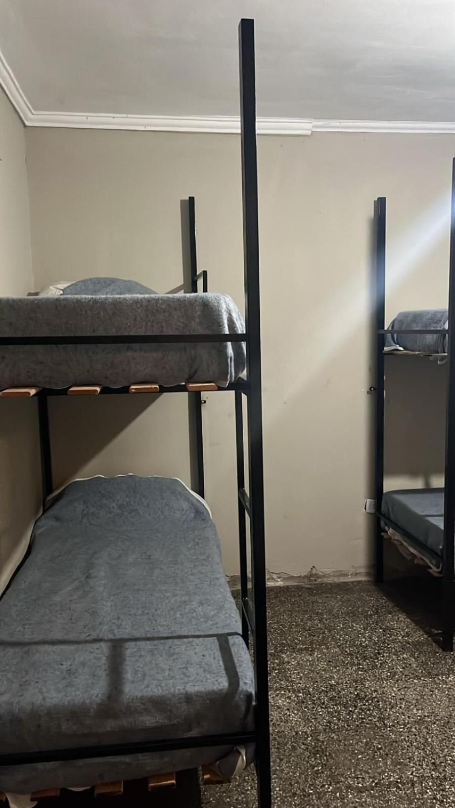 Bed in 6-Bed Mixed Dormitory Room photo 2