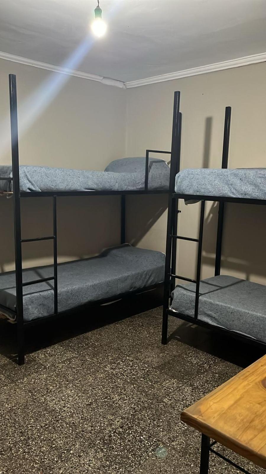 Bed in 6-Bed Mixed Dormitory Room photo 3