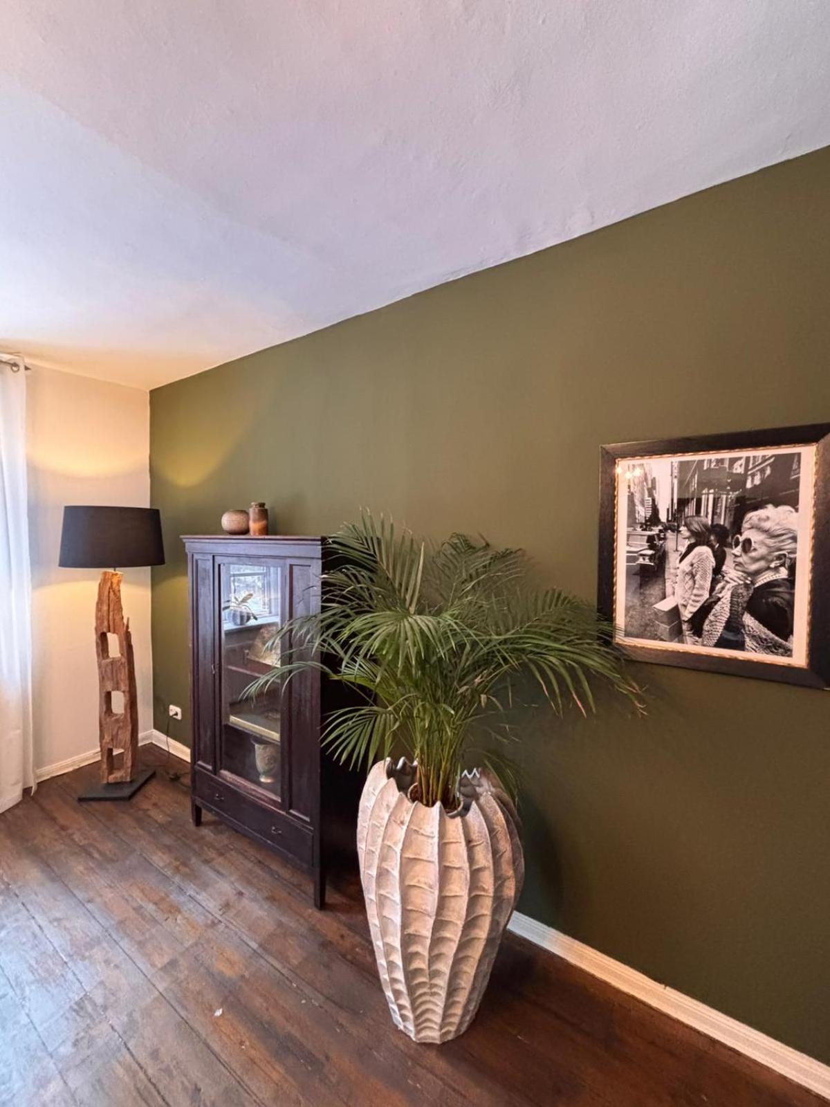 One-Bedroom Apartment with Park View photo 2