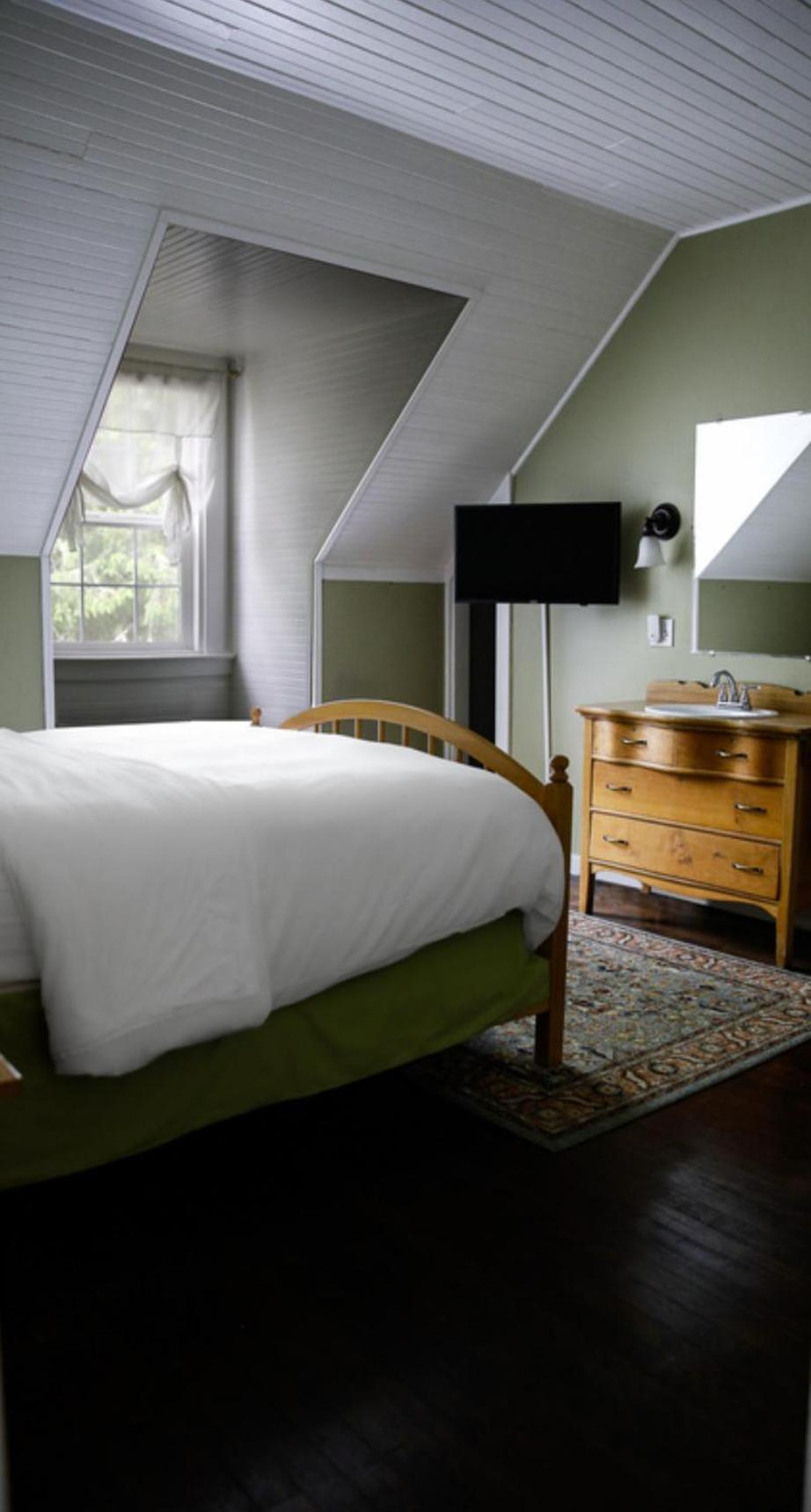 Standard Queen Room photo 3