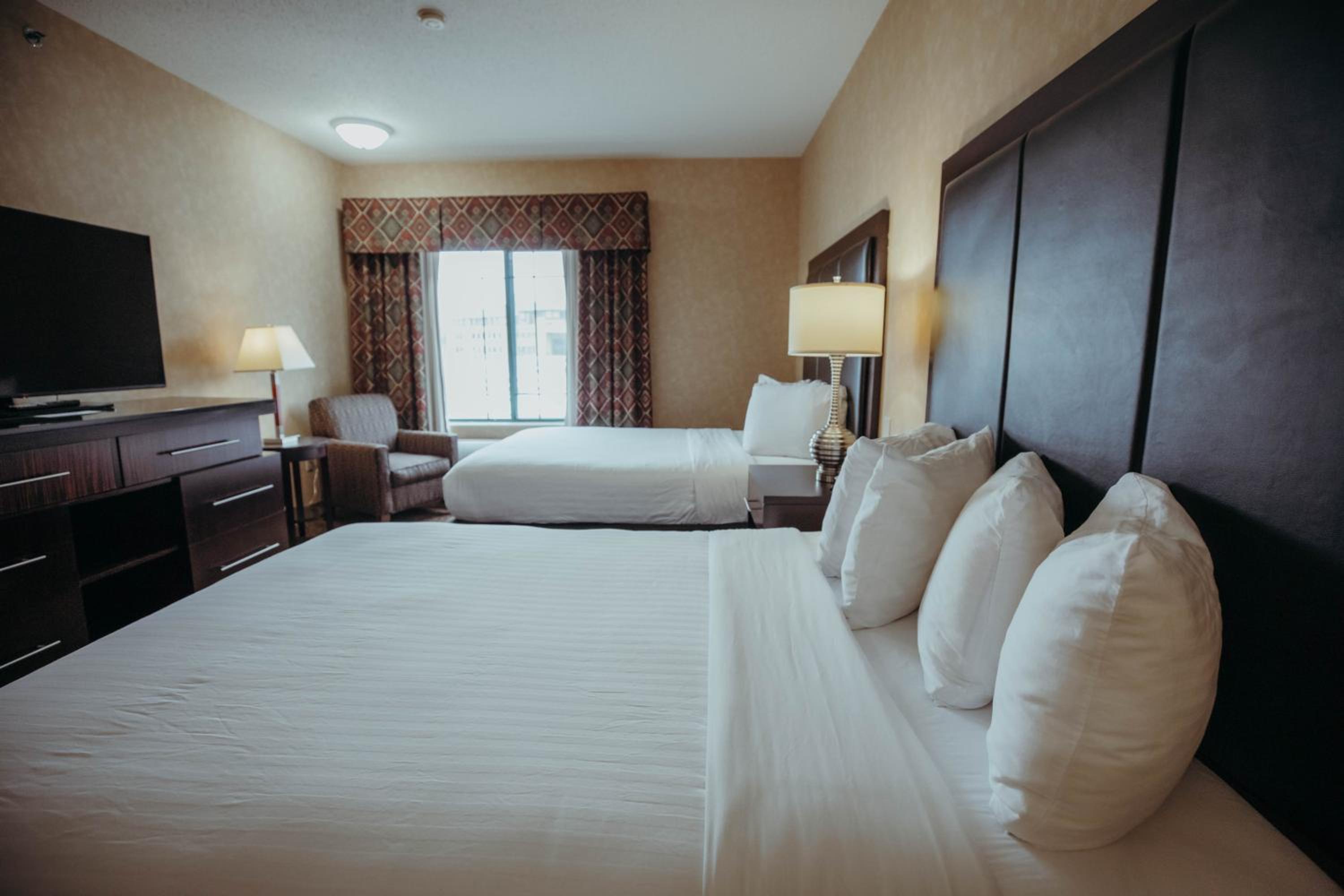 Queen Room with Two Queen Beds - Photo 1