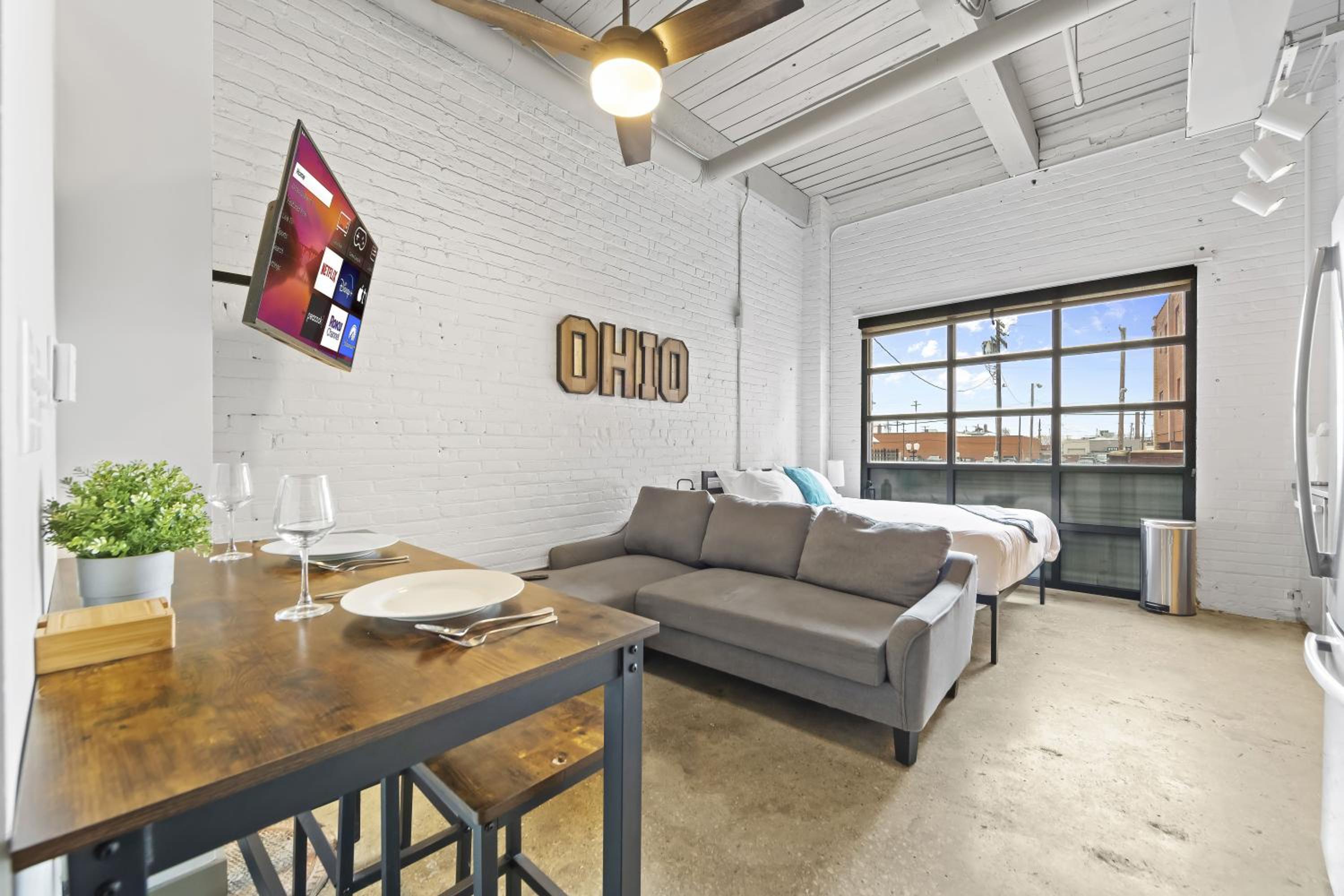 Studio Apartment