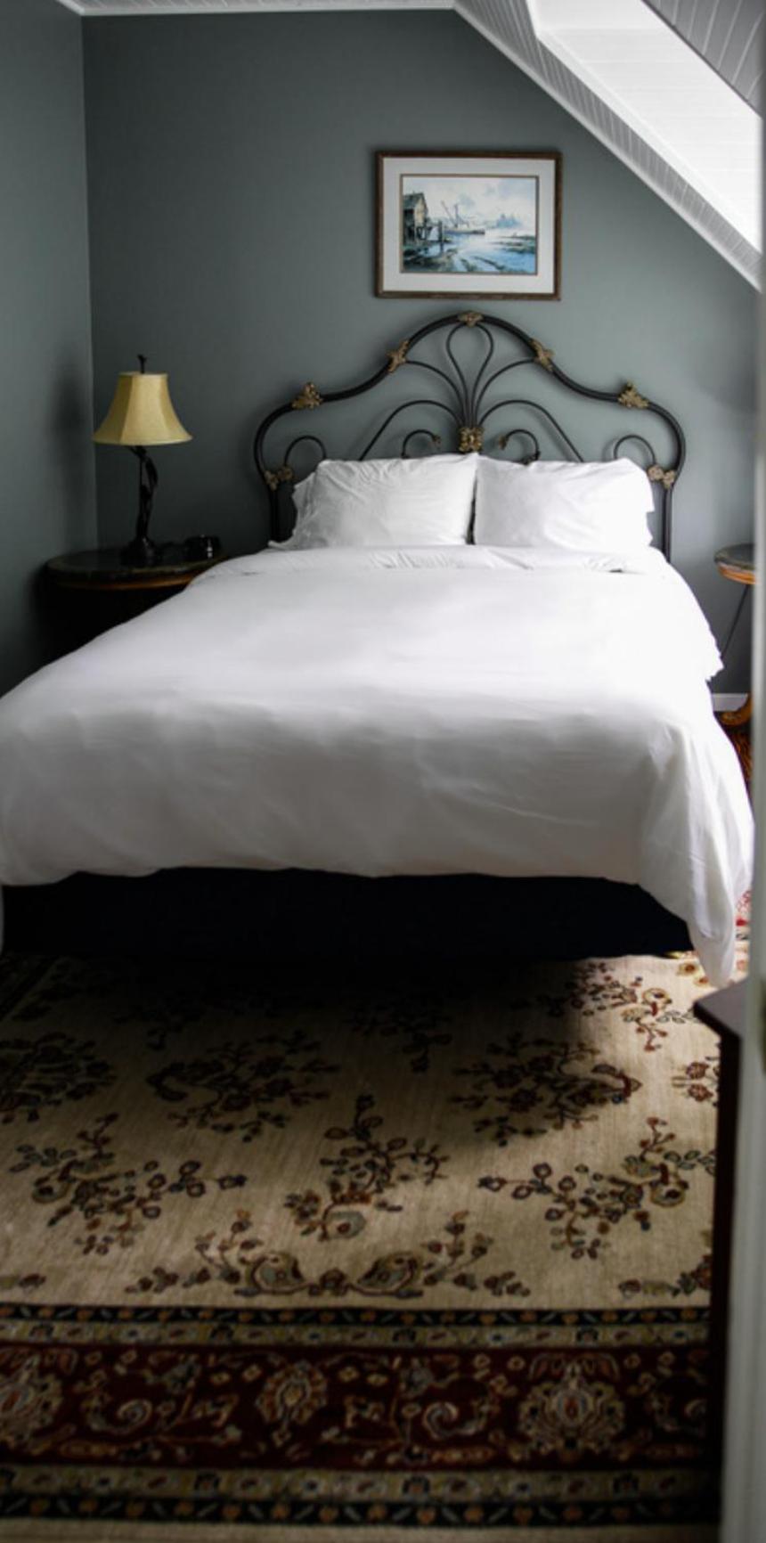 Queen Room photo 3