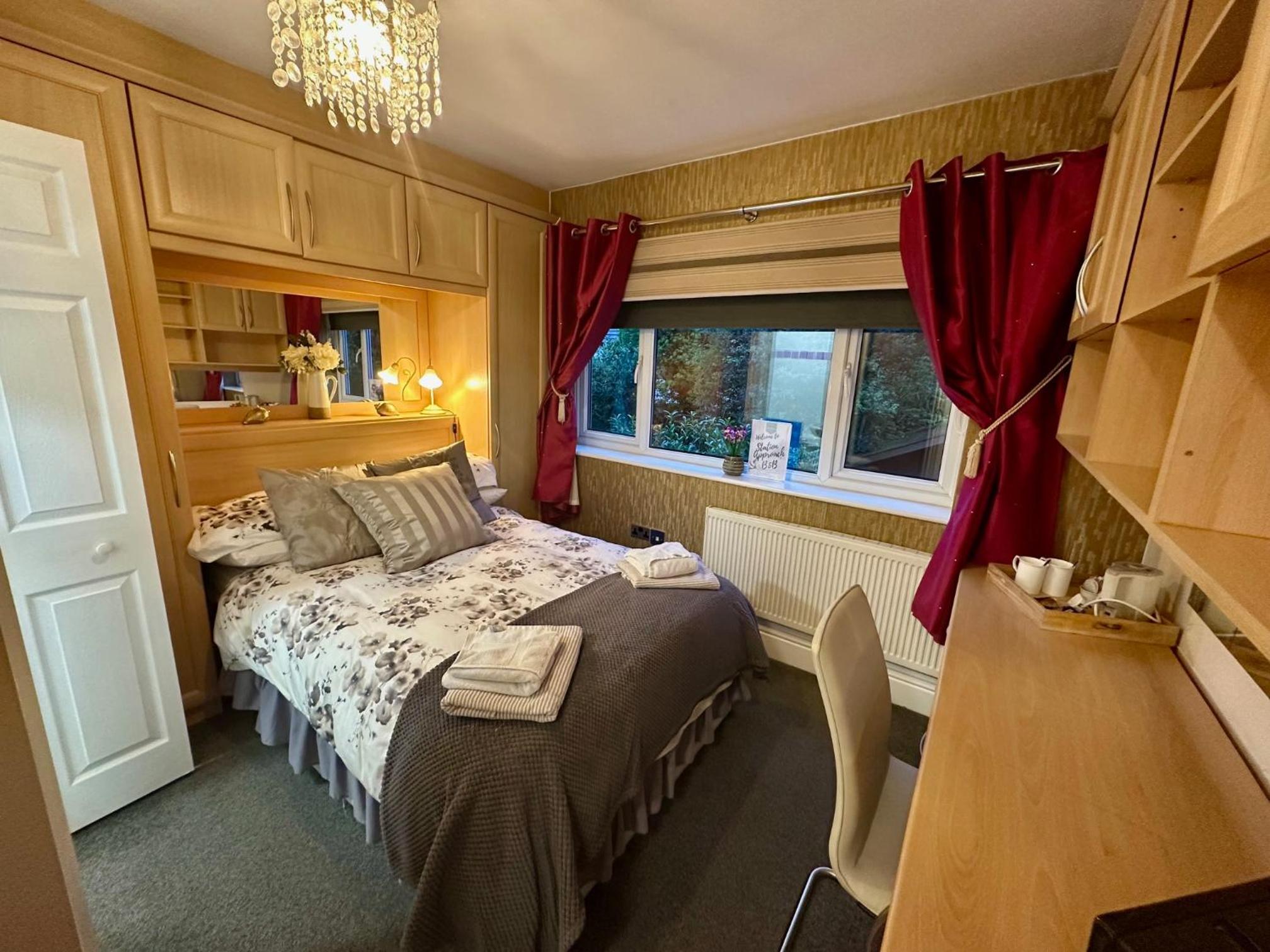 Deluxe Double Room with Shower photo 3