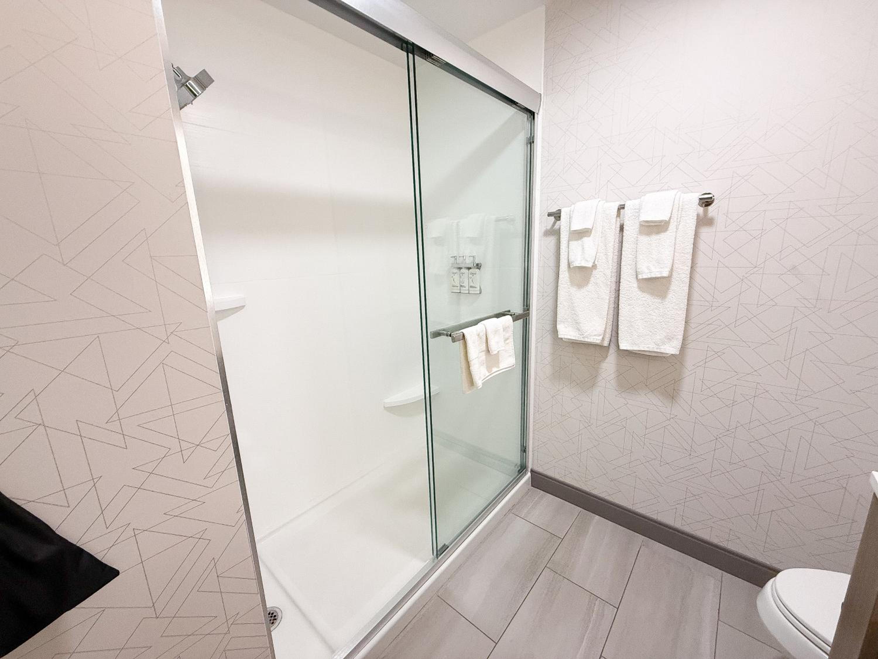 Standard King Room - Communications Accessible