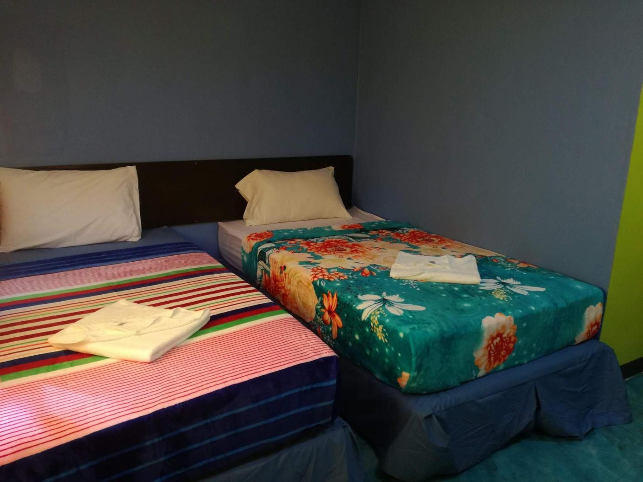 Standard Twin Room - Photo 1