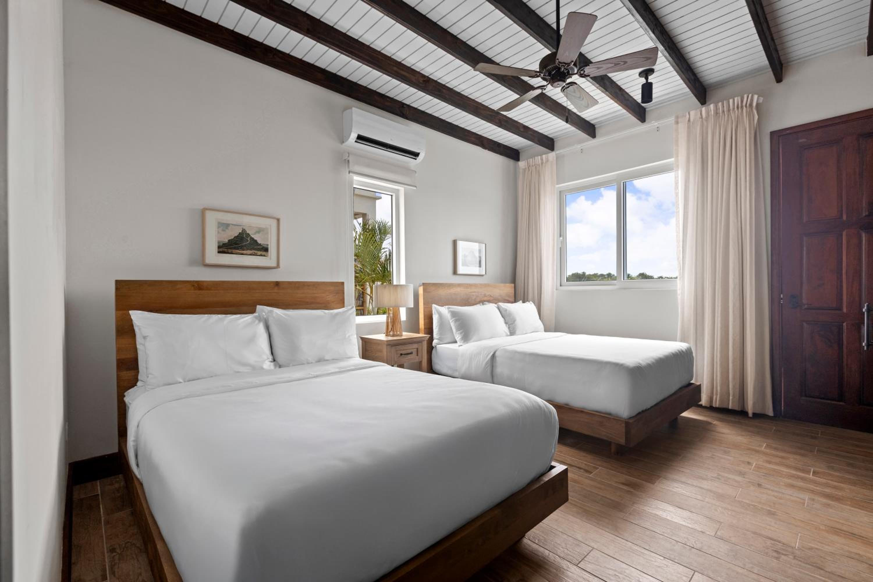 Five Bedroom Marina Villa	