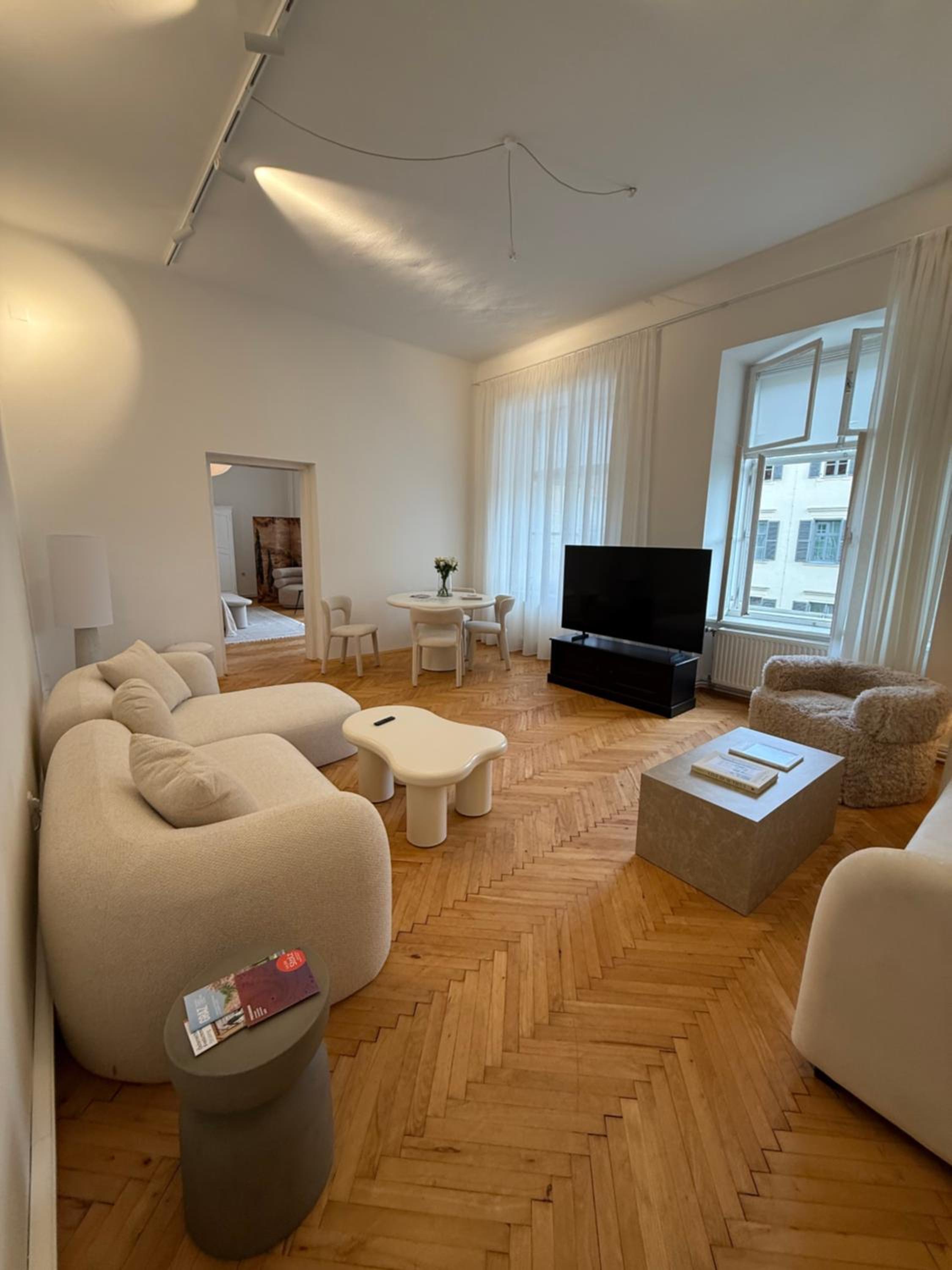 Deluxe Two-Bedroom Apartment with Garden View photo 1