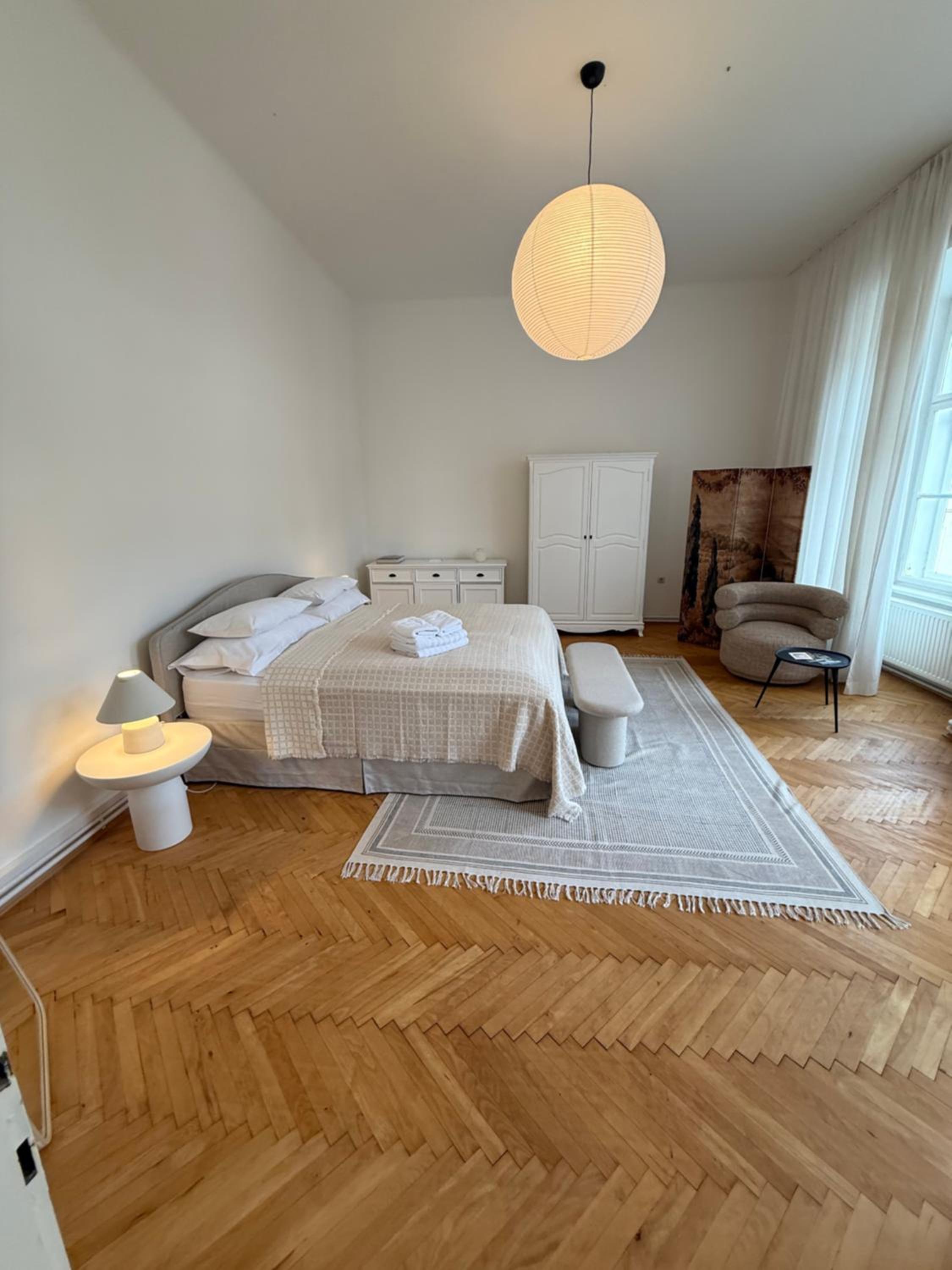 Deluxe Two-Bedroom Apartment with Garden View photo 2