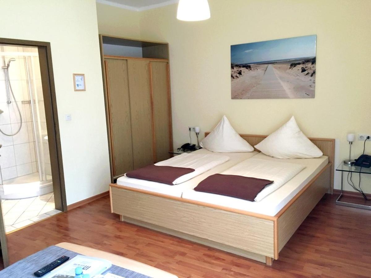 Double Room - Photo 15