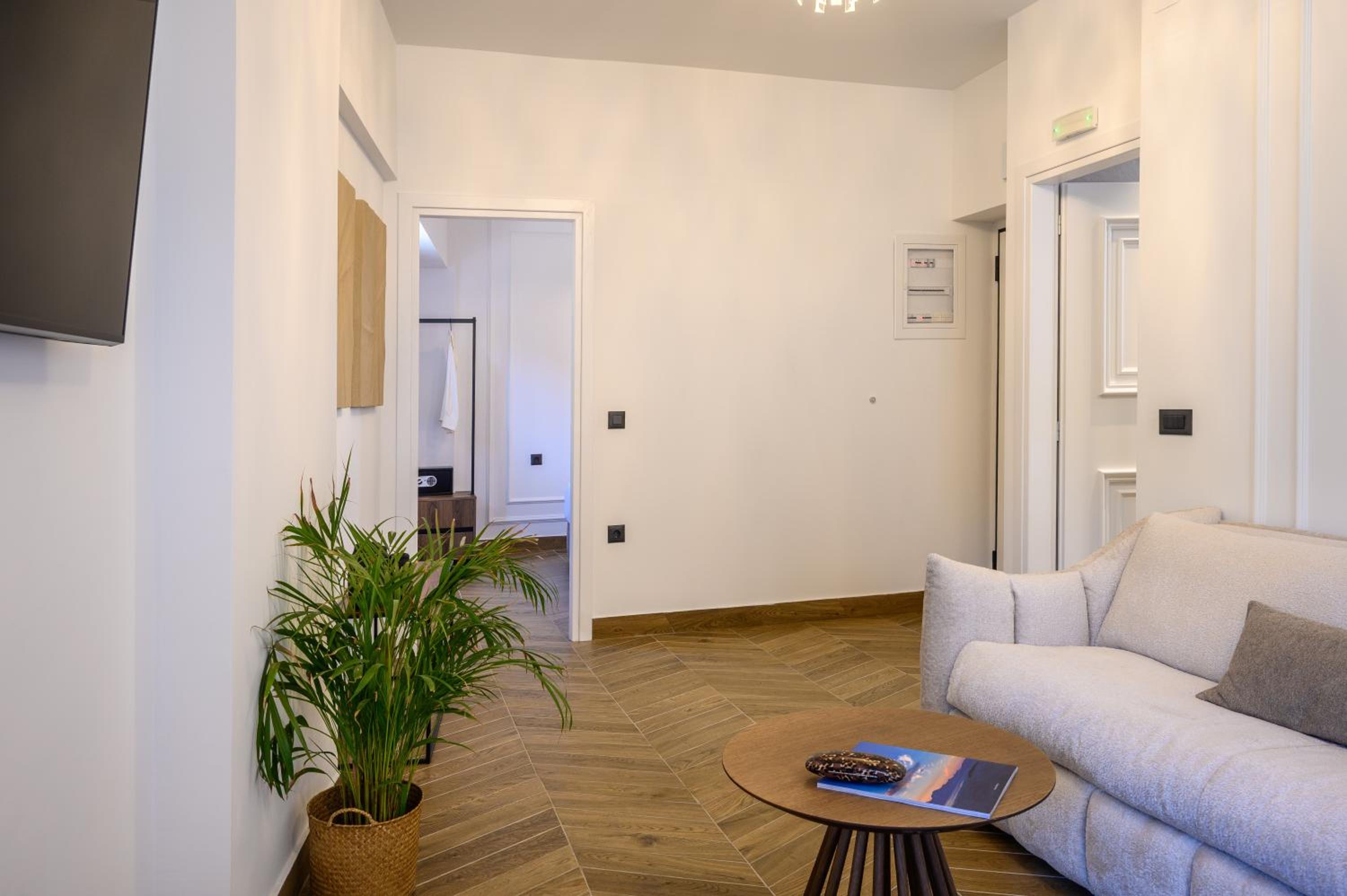 Superior One-Bedroom Apartment with Balcony