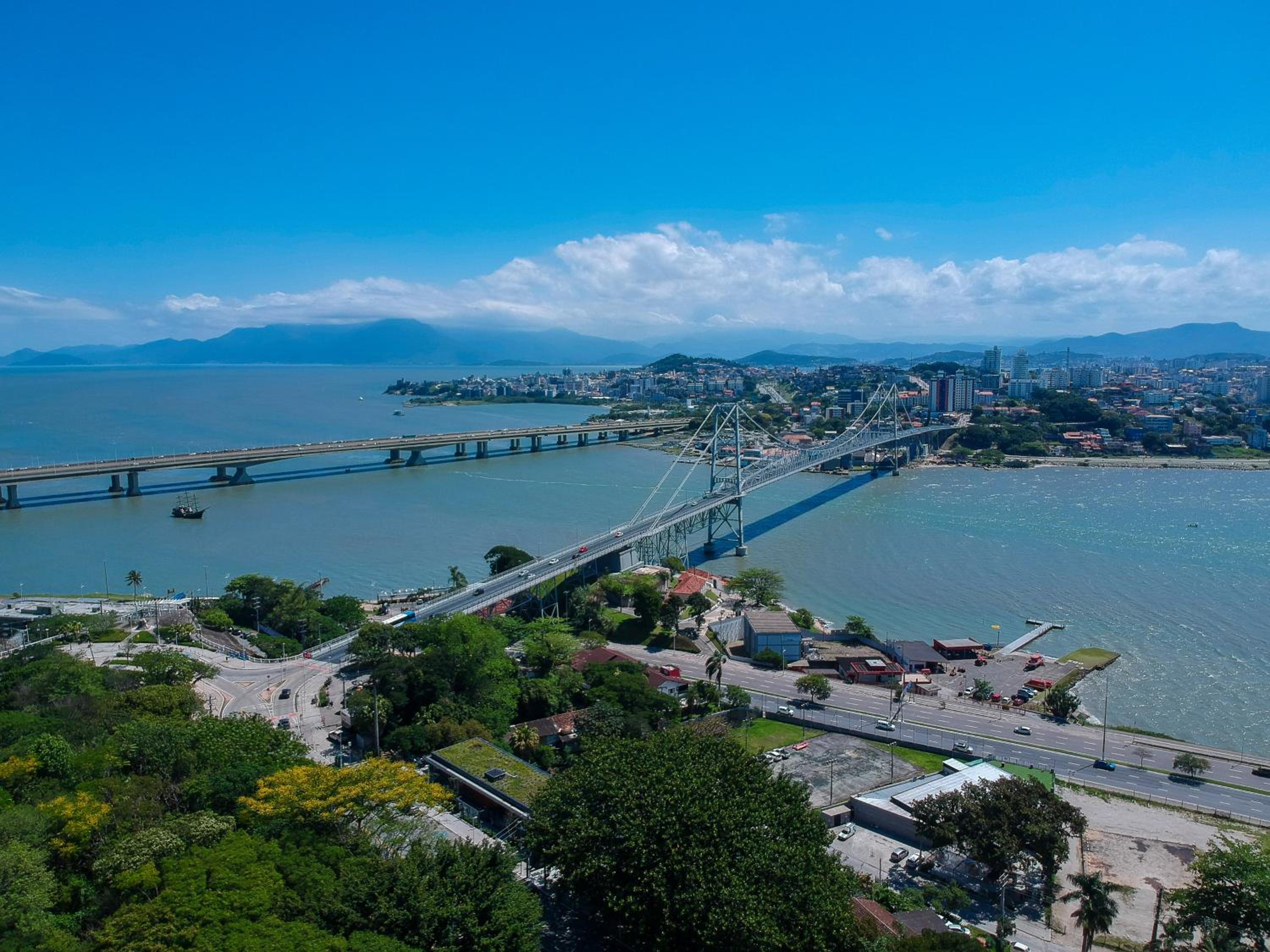 Two-Bedroom Deluxe Apartment with Ocean View - Photo 2