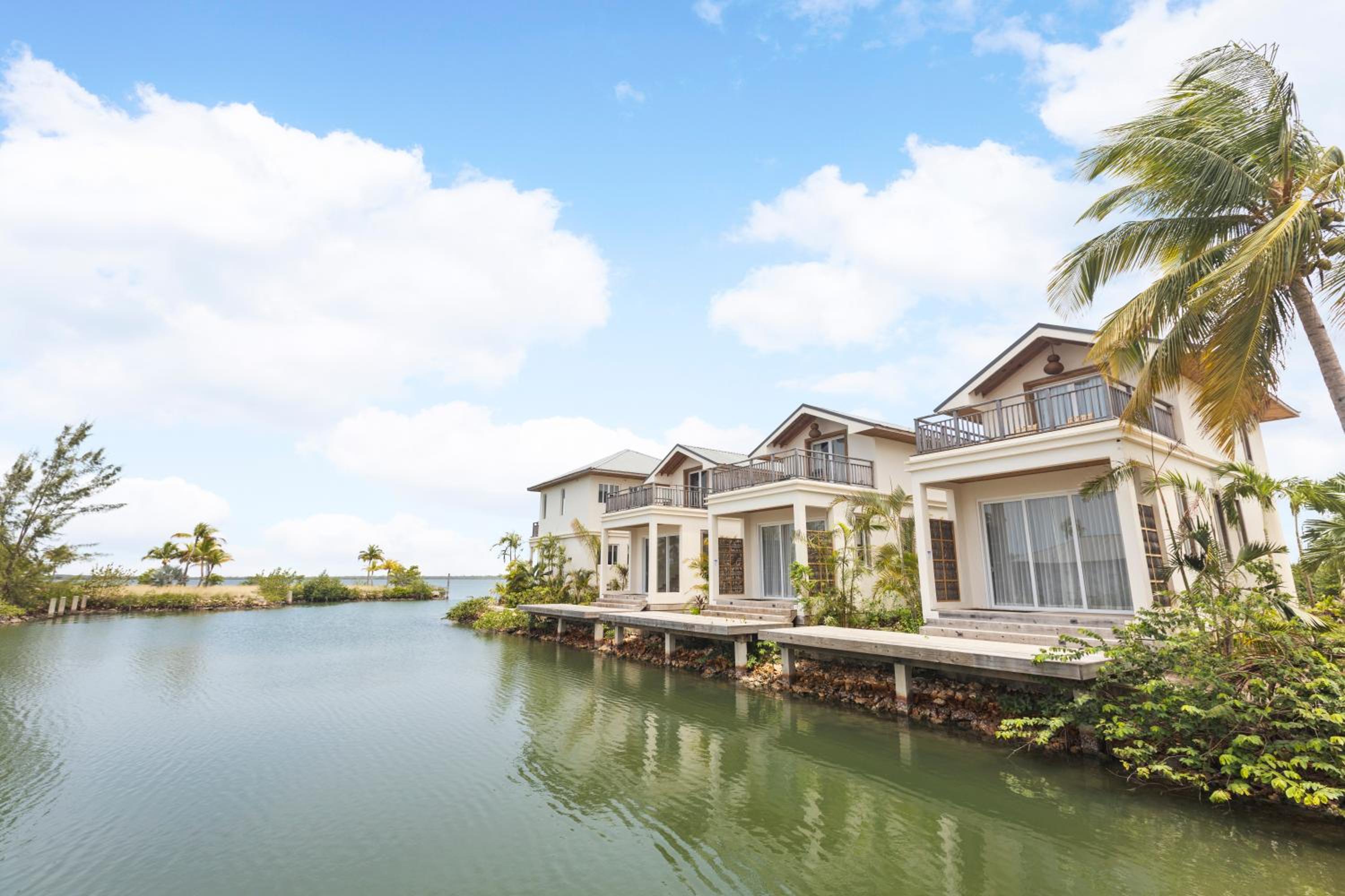 Five Bedroom Marina Villa	 photo 3