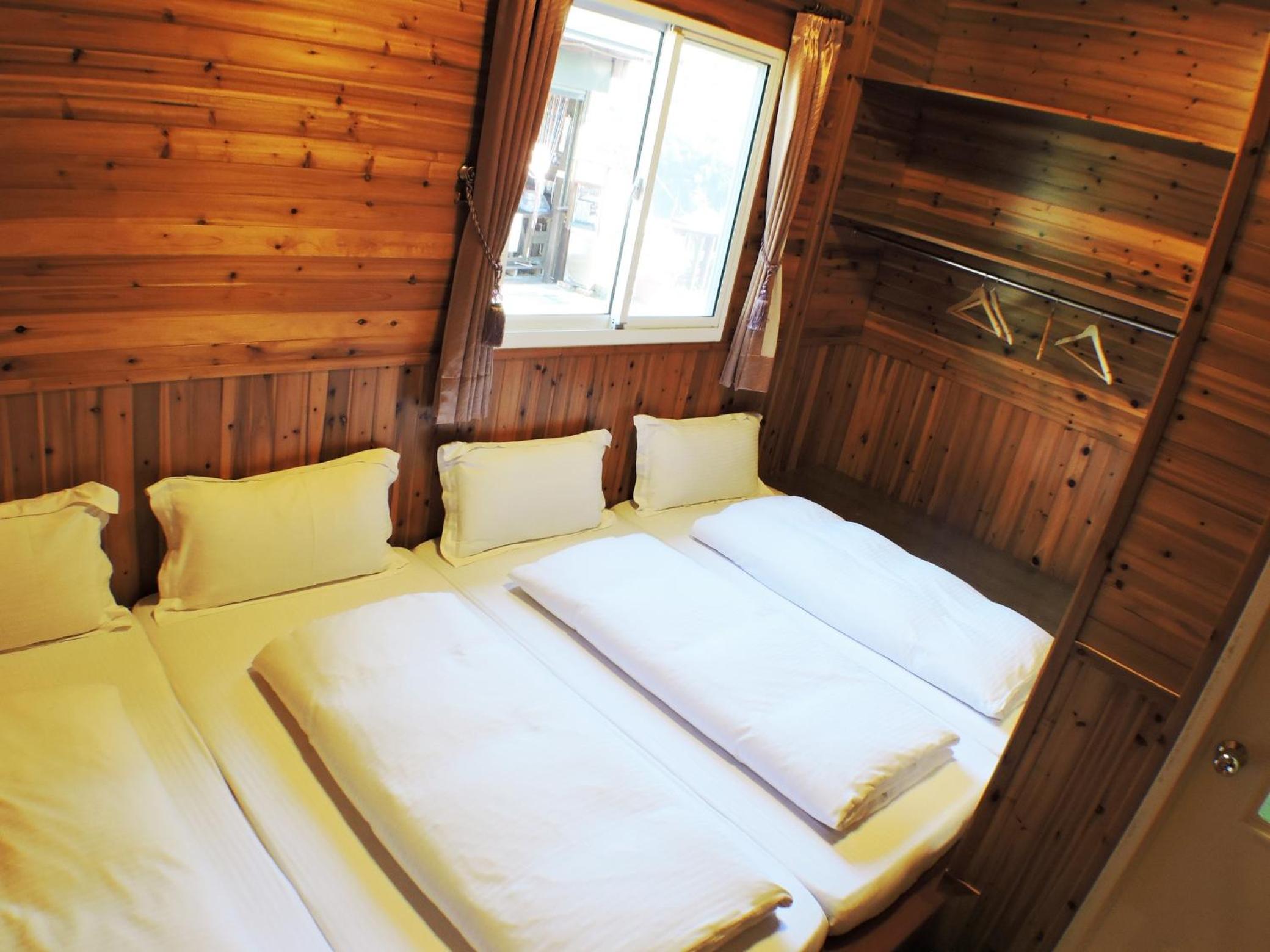 Japanese-Style Quadruple Room photo 1