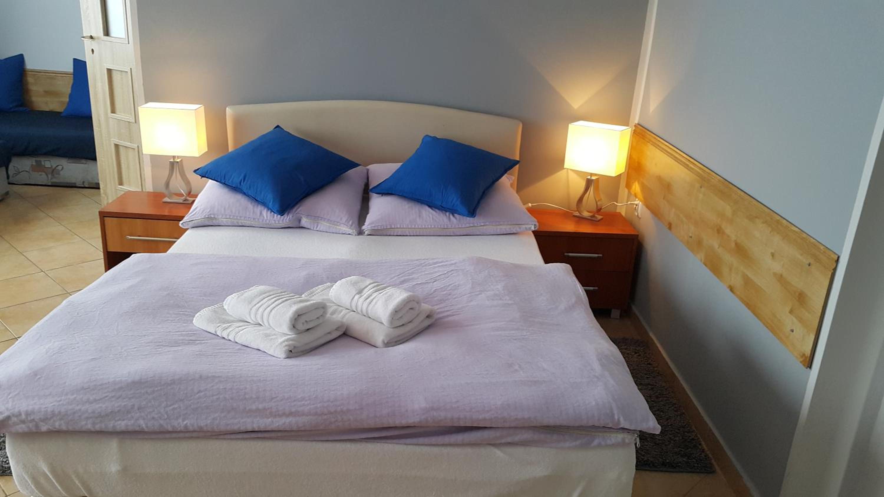 Double or Twin Room - Photo 8