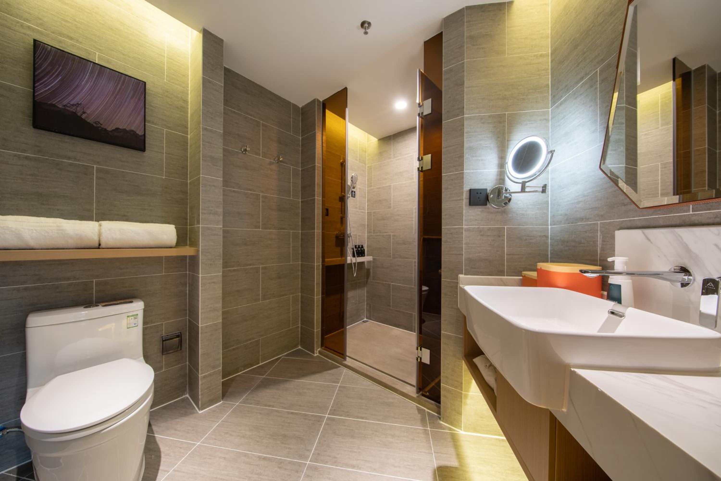 Executive Twin Room - Photo 7