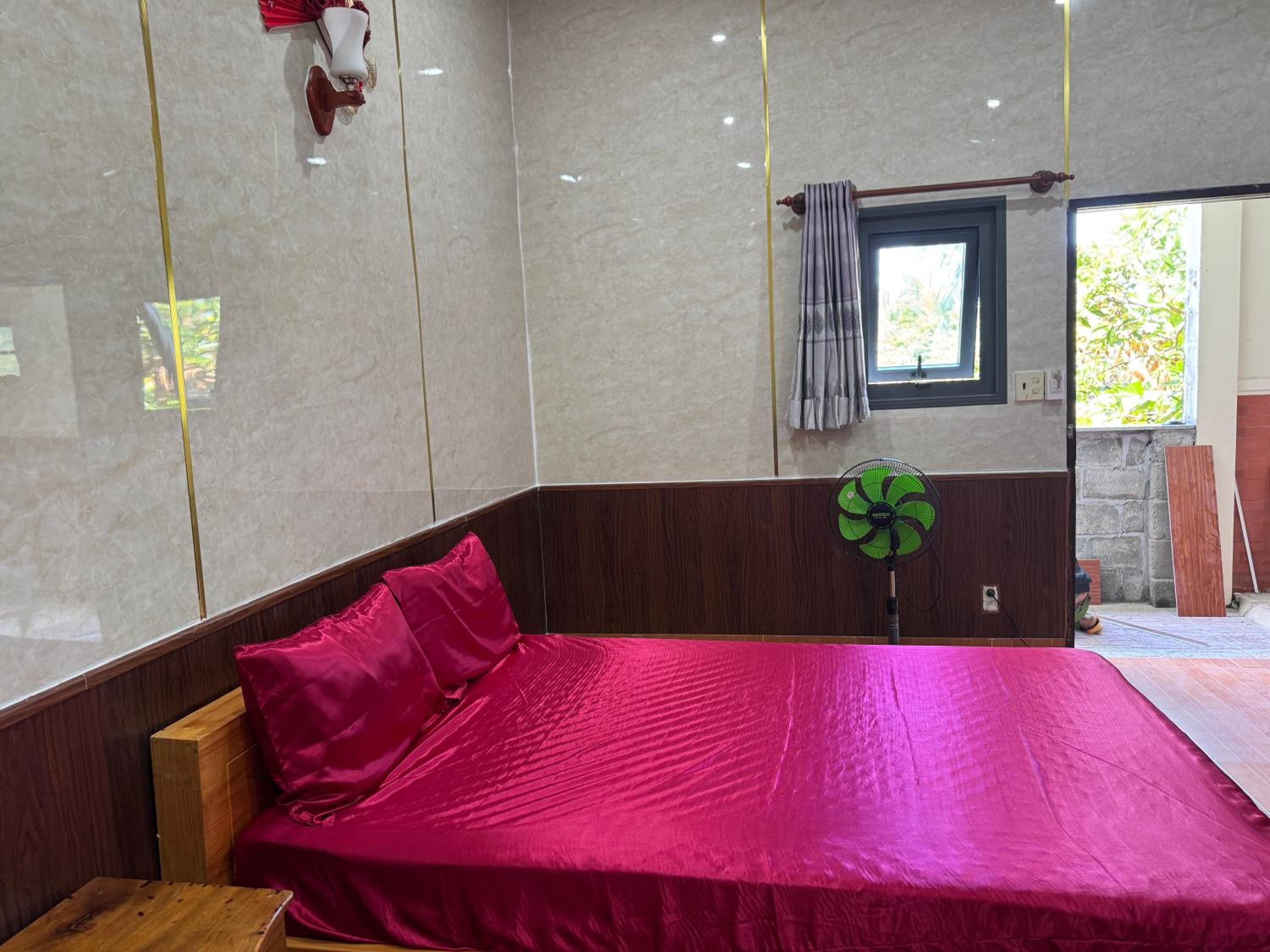Standard King Room photo 3
