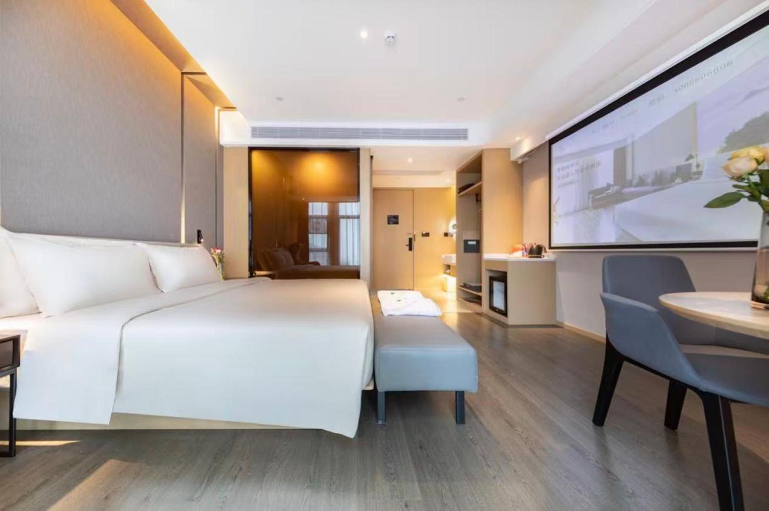 Jimu Double Room with Movie photo 3
