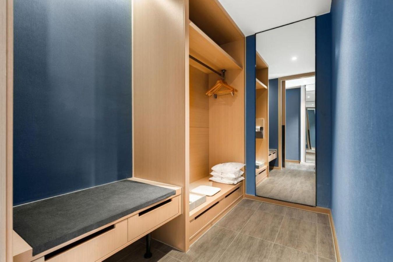 Executive Family Suite - Photo 1
