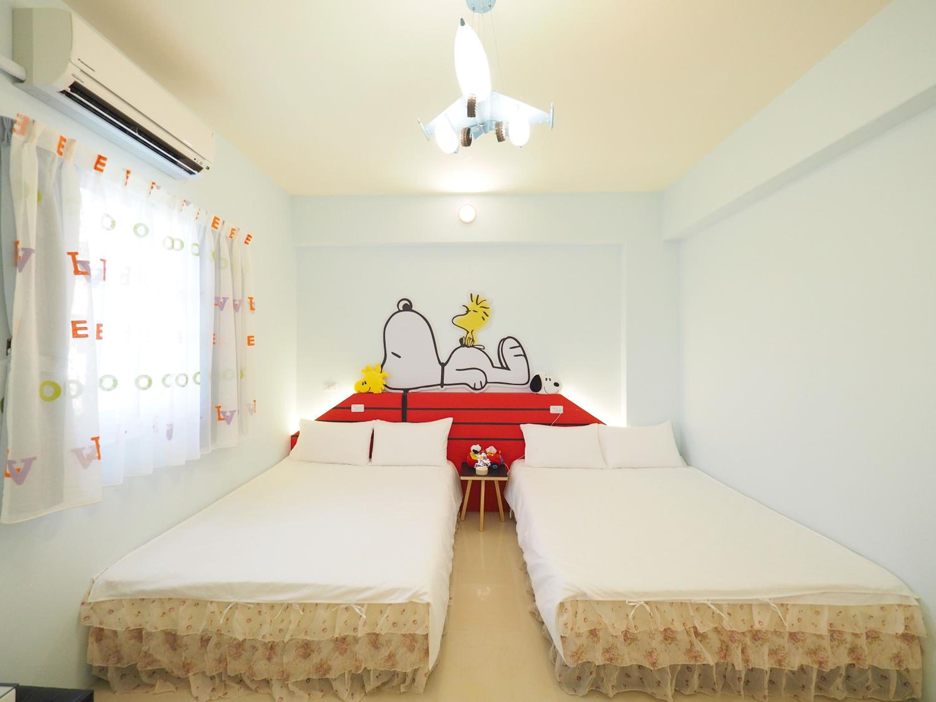 Quadruple Room with Private Bathroom photo 1