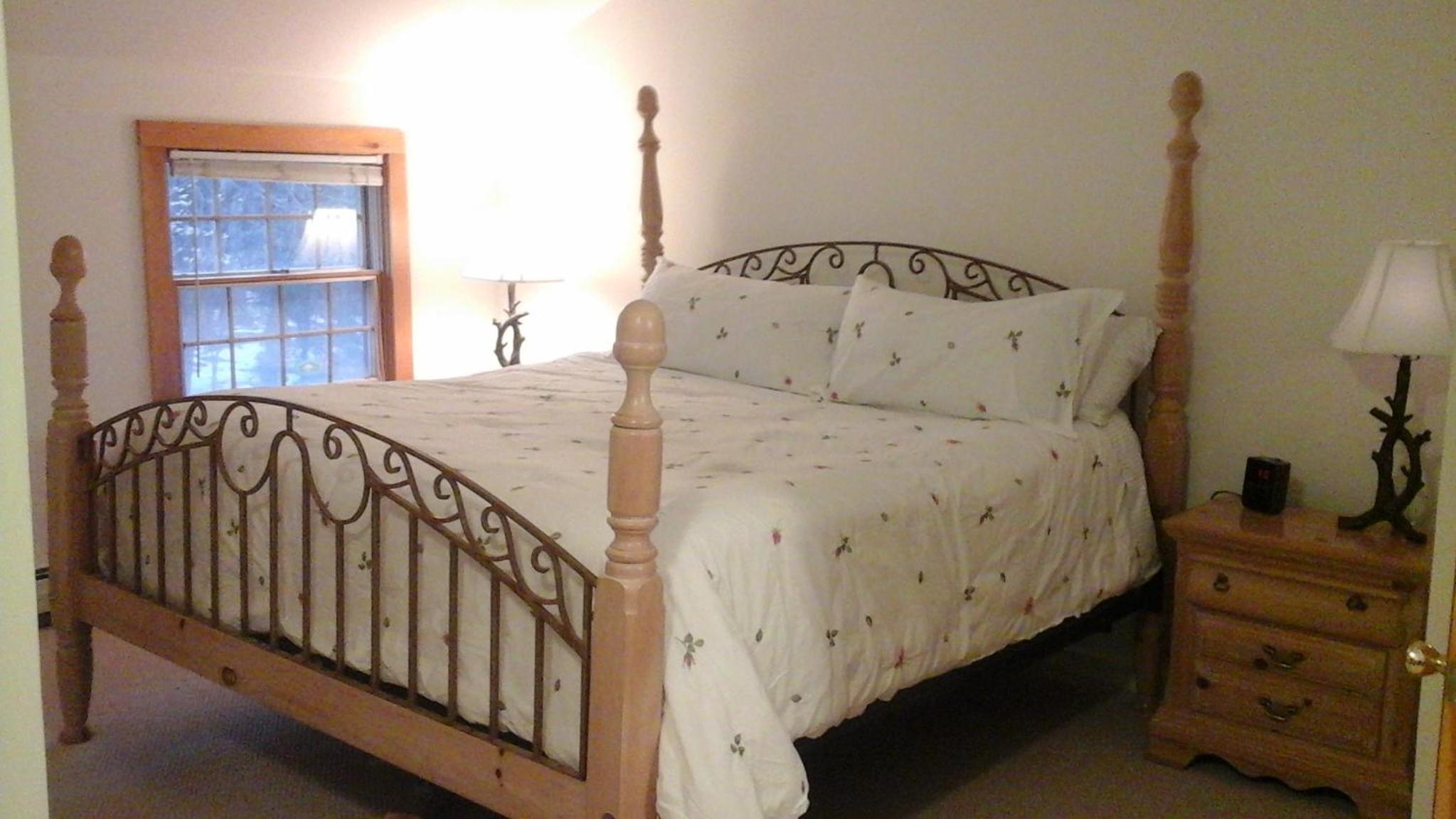 Five-Bedroom House photo 1