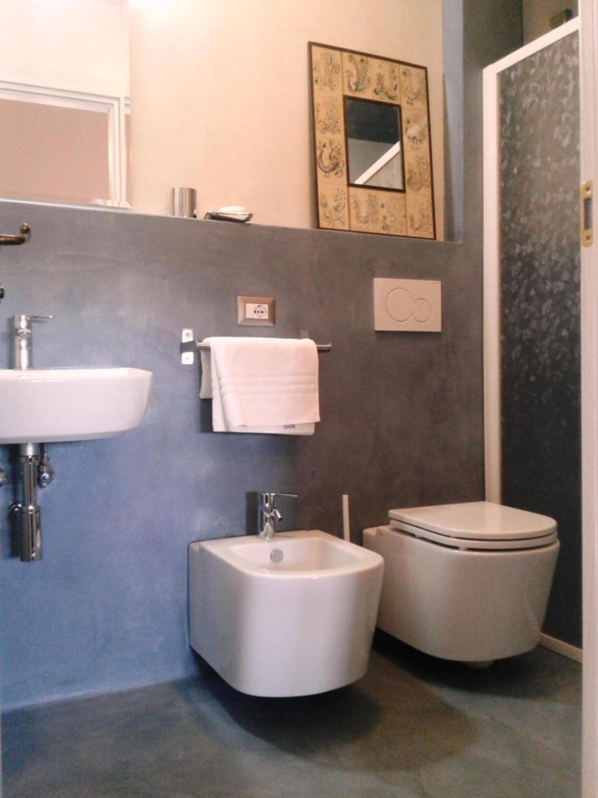 Single Room with Private Bathroom photo 3
