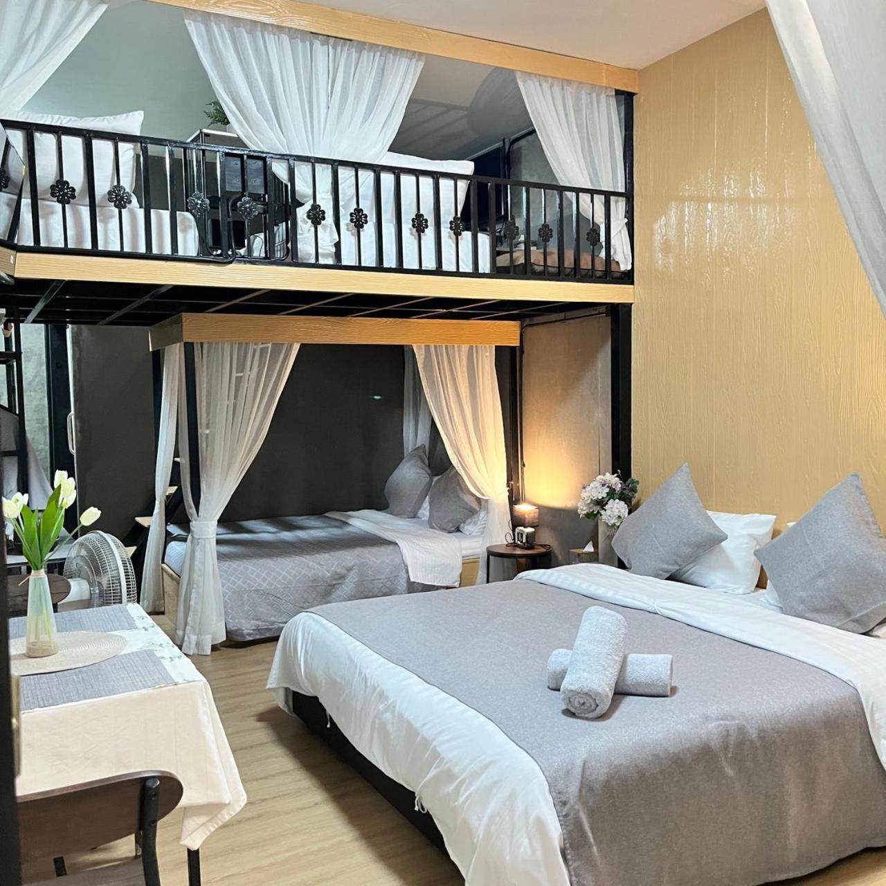 Double or Twin Room with Private Bathroom photo 2