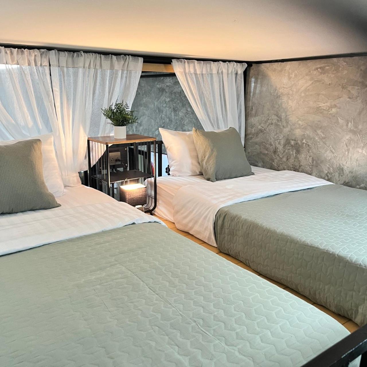 Double or Twin Room with Private Bathroom photo 3