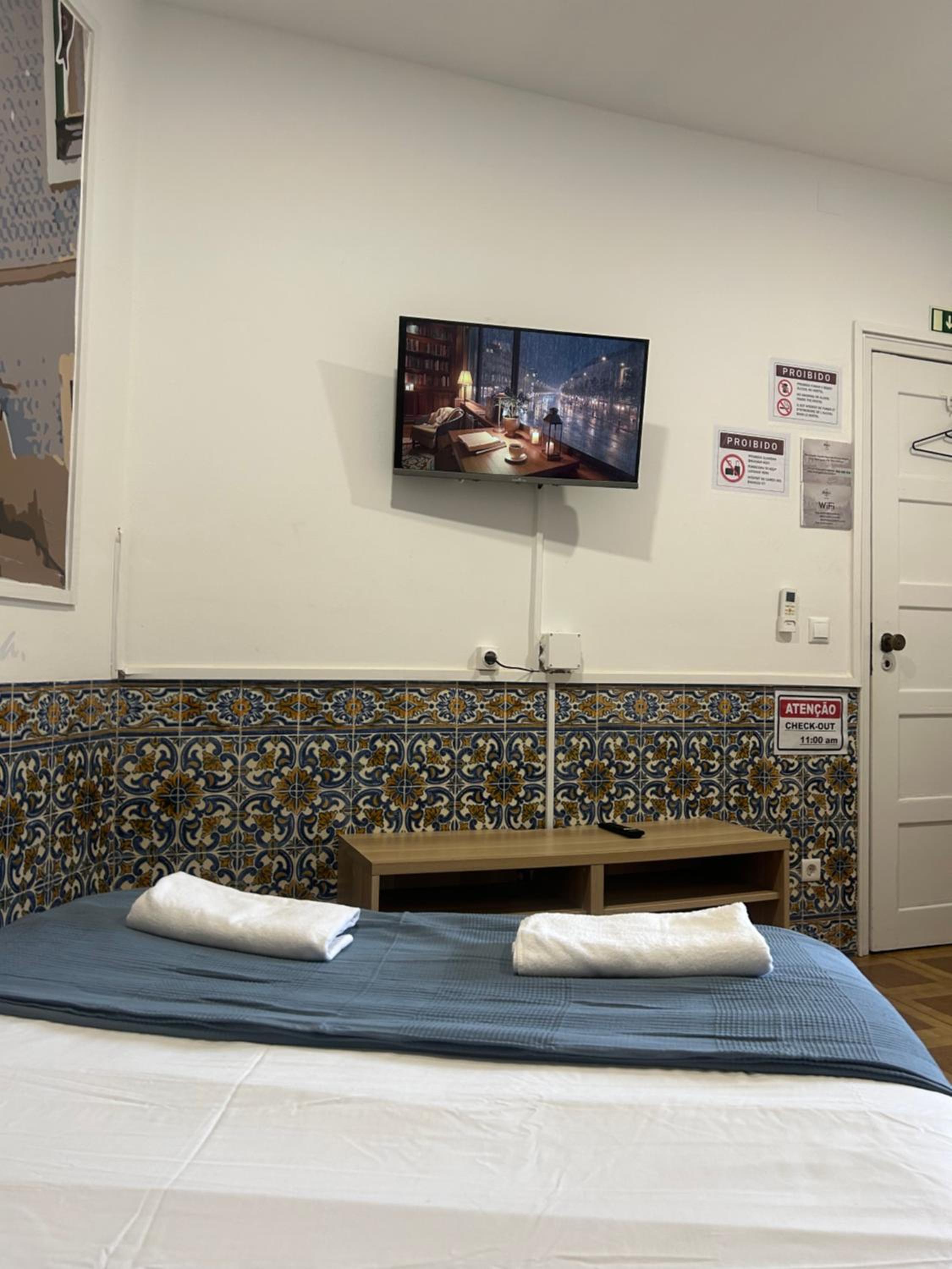 Double Room with Private Bathroom photo 3