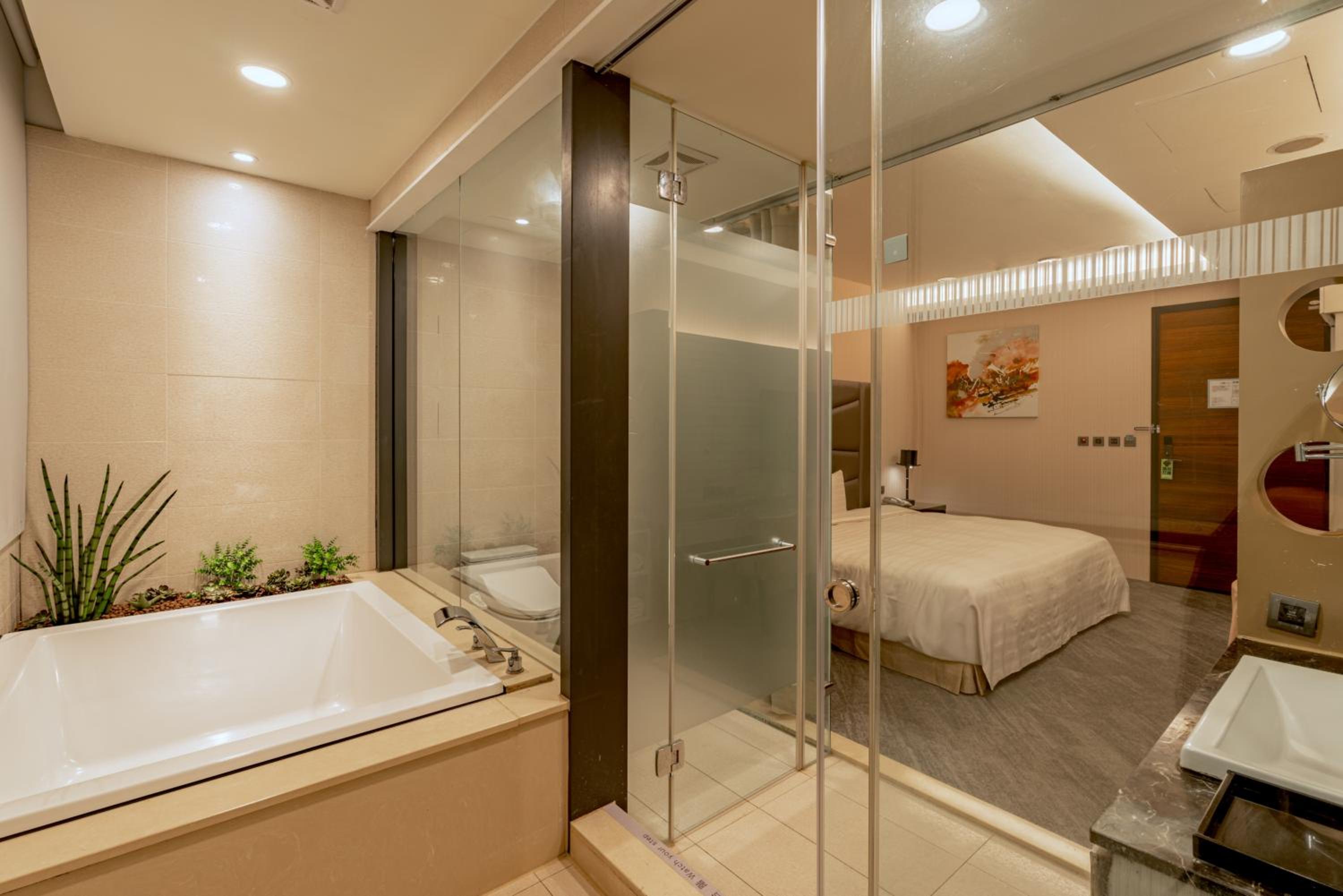 Standard Double Room - Photo 2