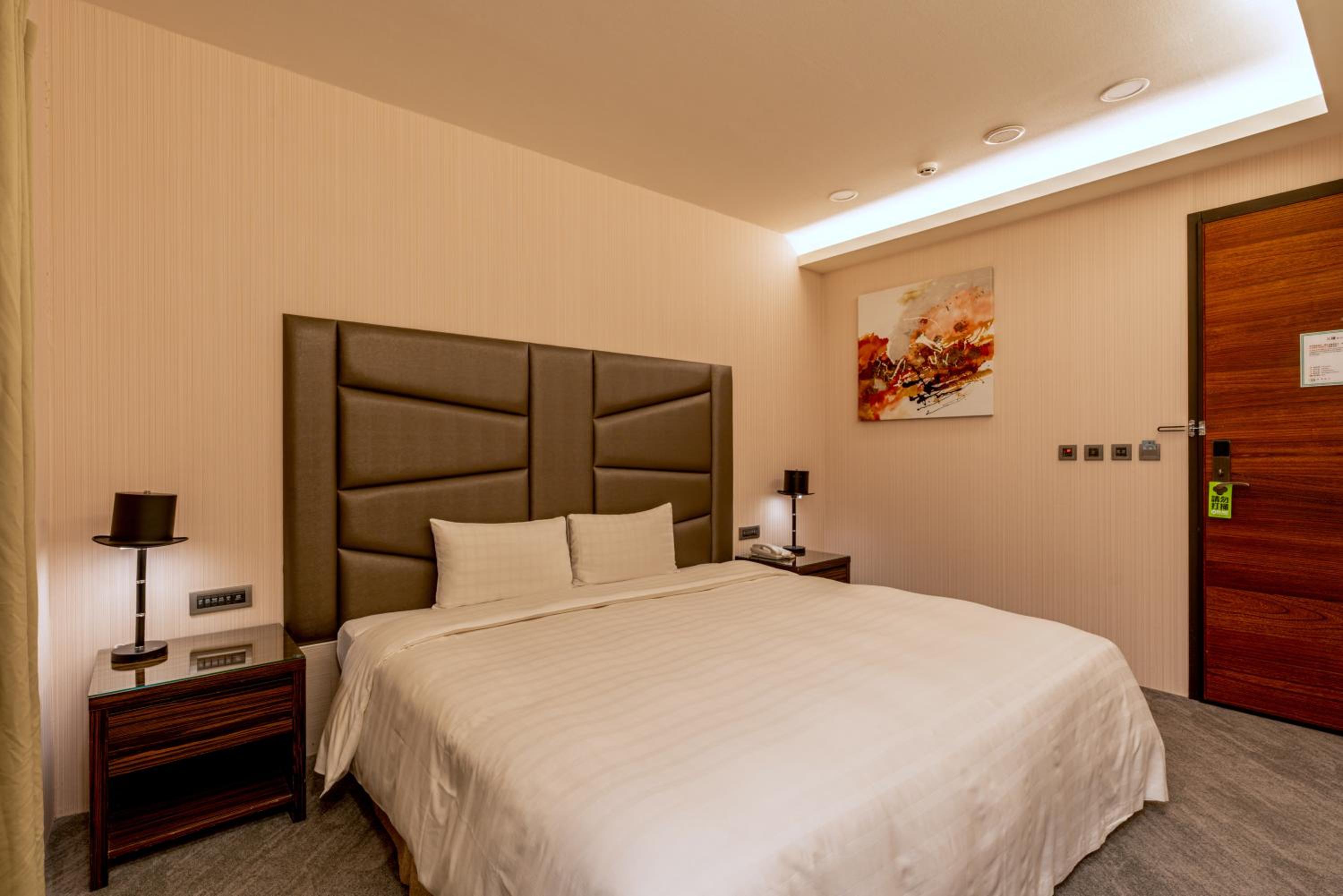 Standard Double Room - Photo 6