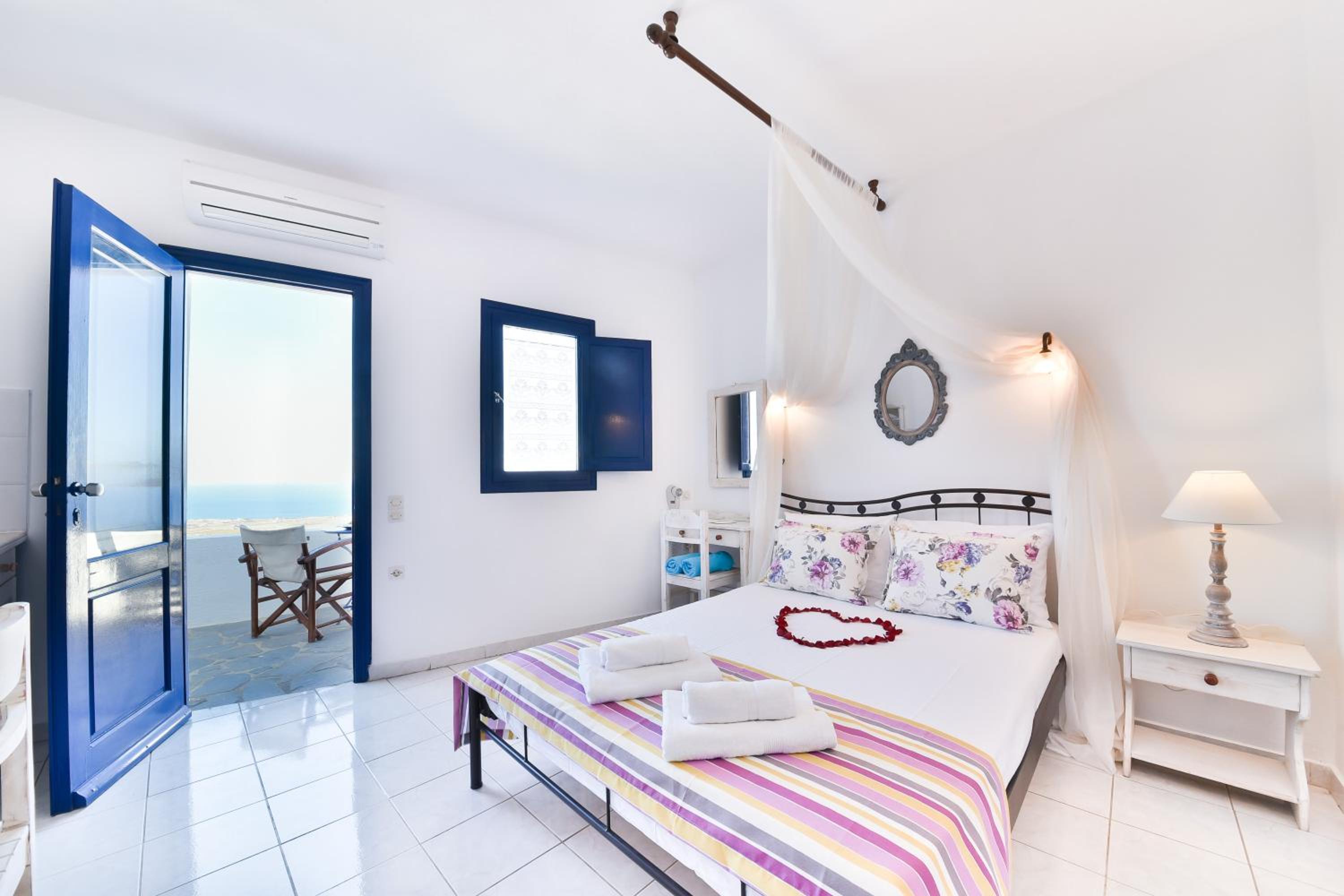 Standard Room with Sea View - Photo 5