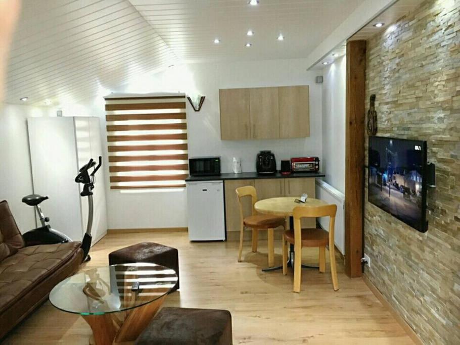 Apartment - Photo 3