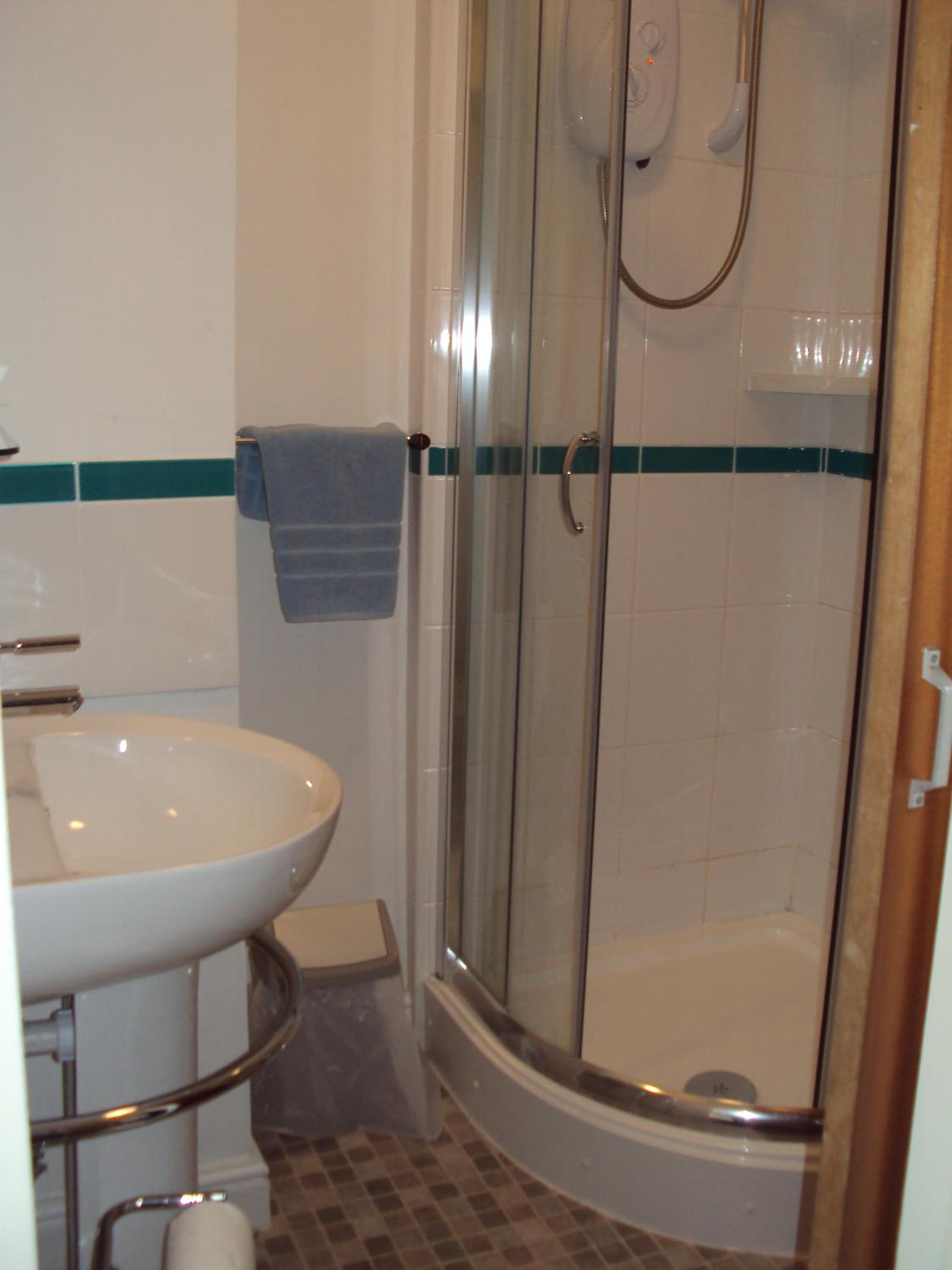 Family Room with Private Bathroom photo 2
