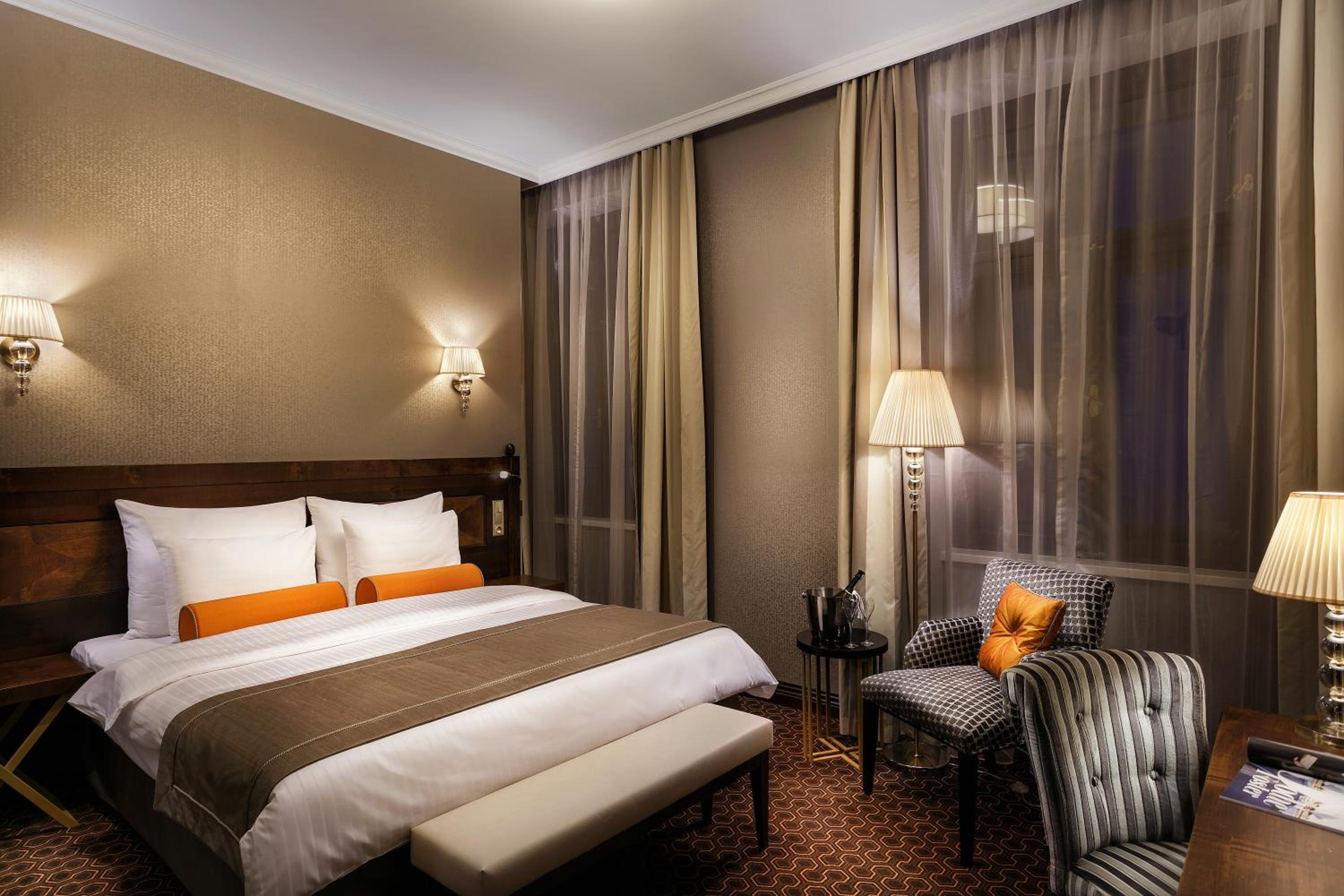Executive Double or Twin Room - Photo 5