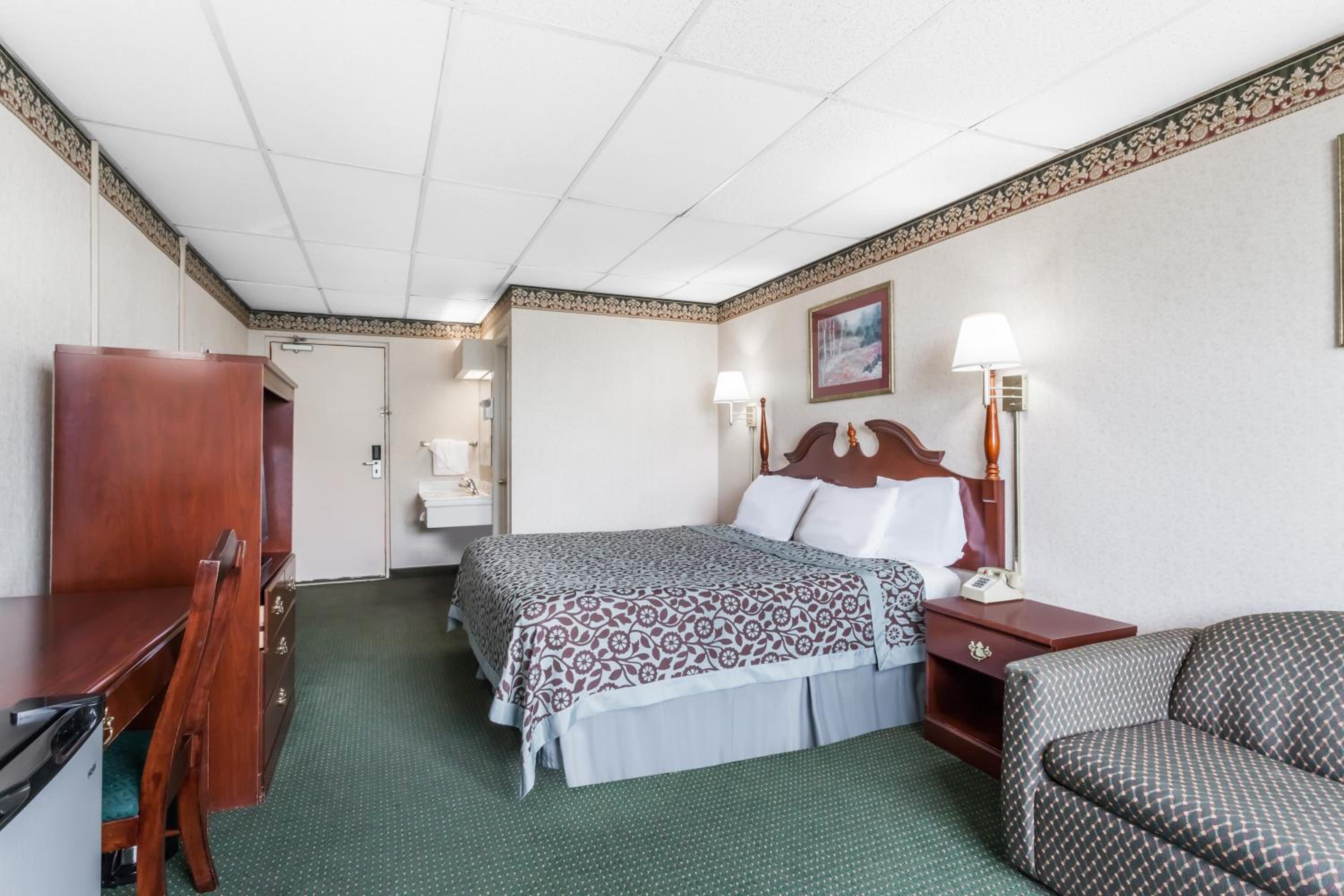 King Room - Mobility Access/Non-Smoking - Photo 1