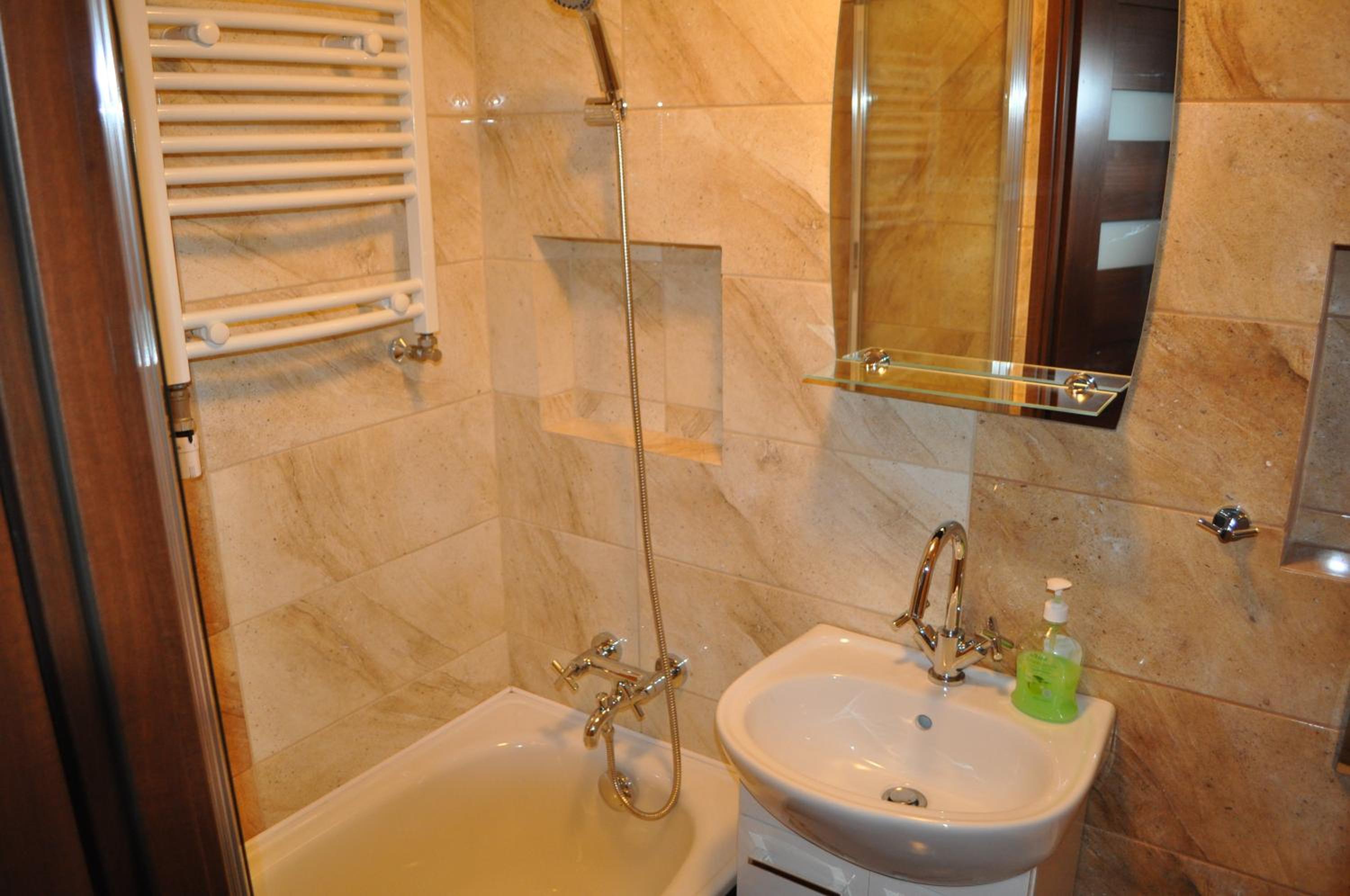 Double Room - Photo 3