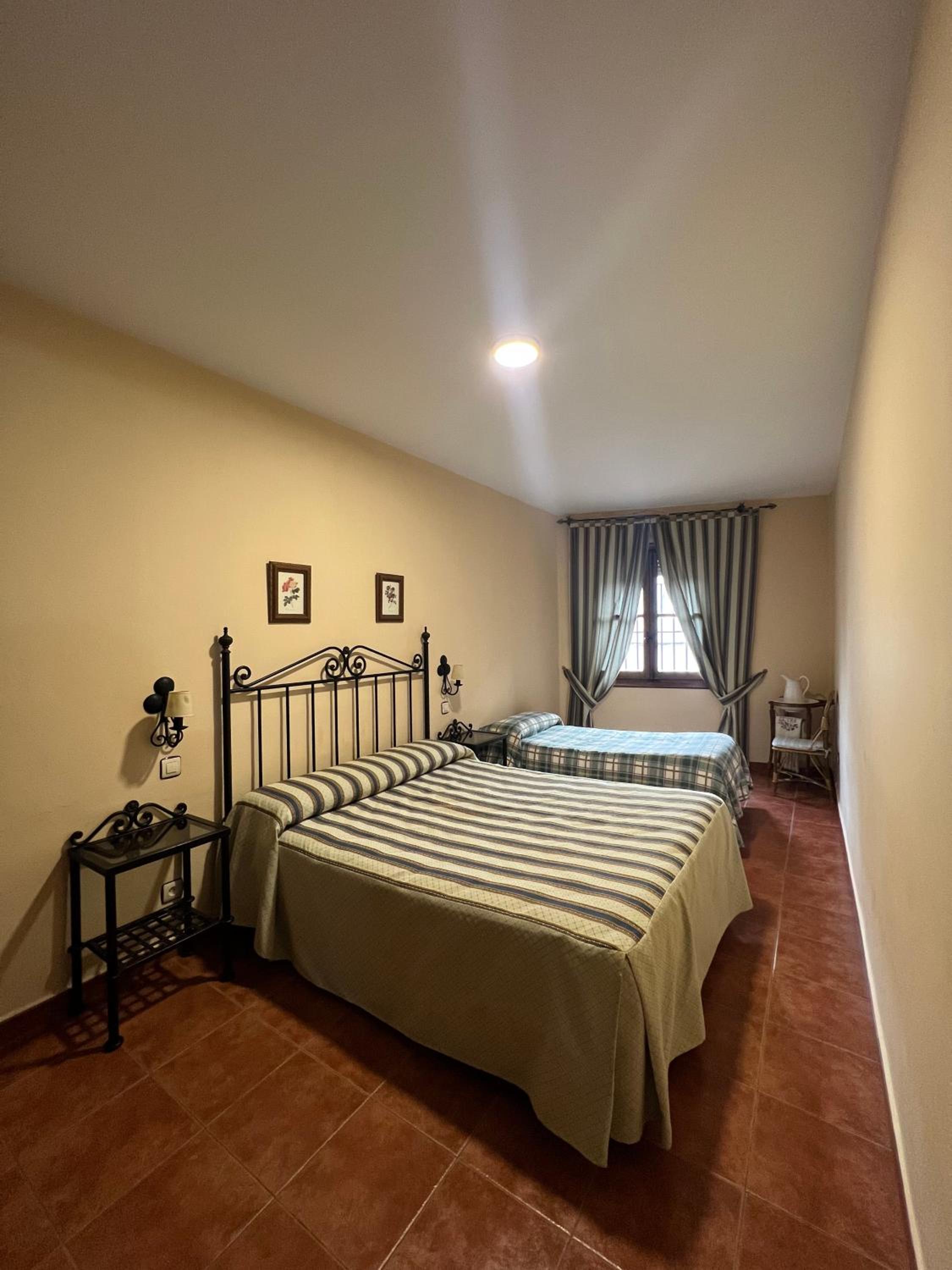 One-Bedroom Apartment photo 3