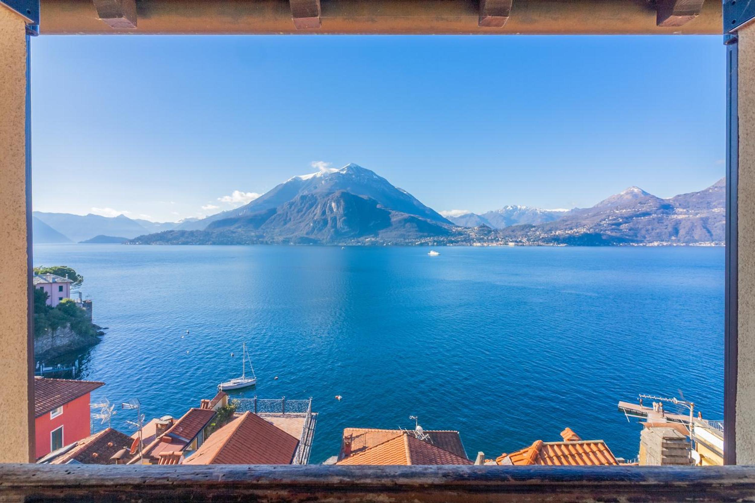 Apartment with Lake View photo 1