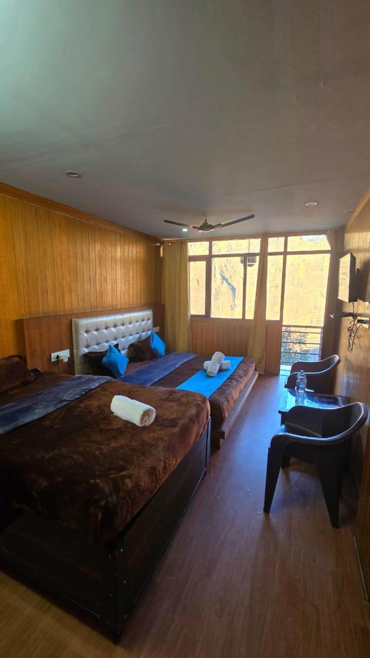 Deluxe King Room photo 1