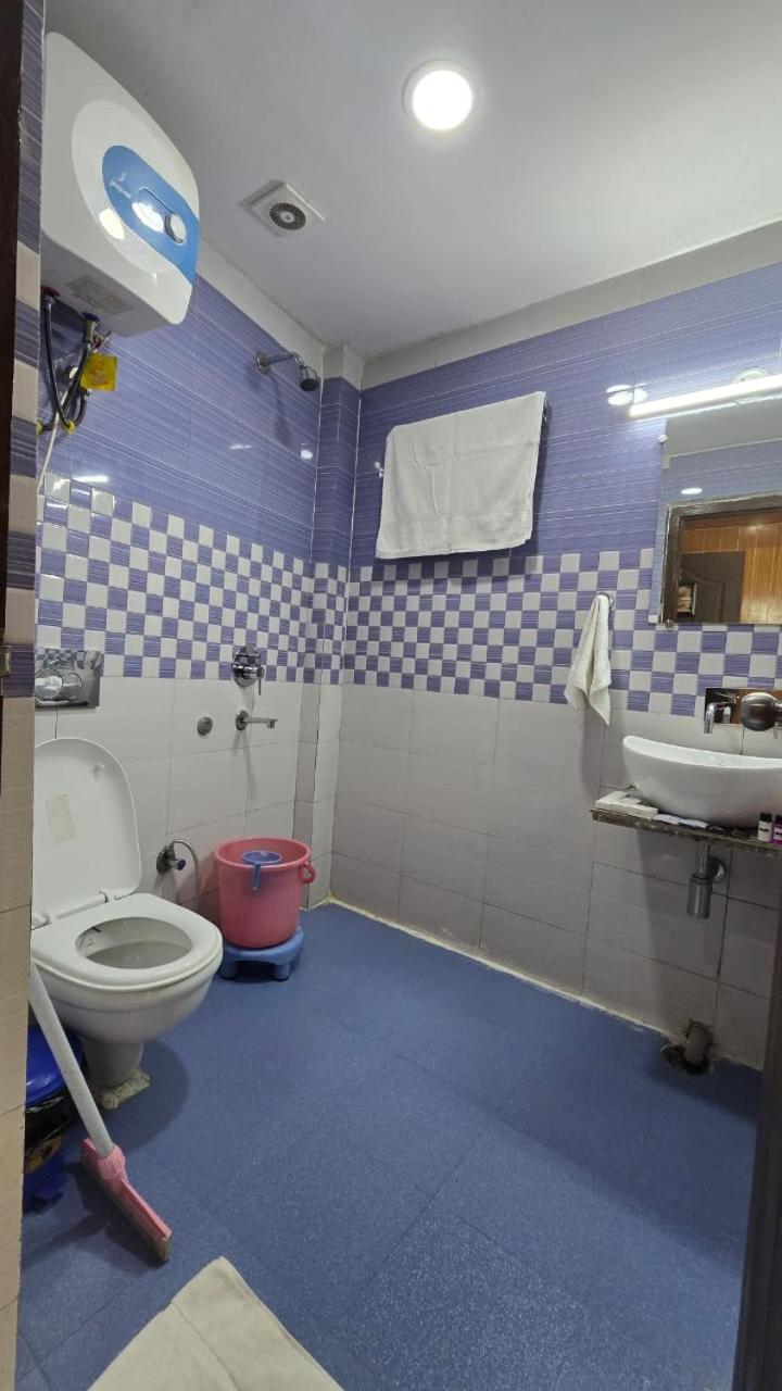 Deluxe King Room photo 2