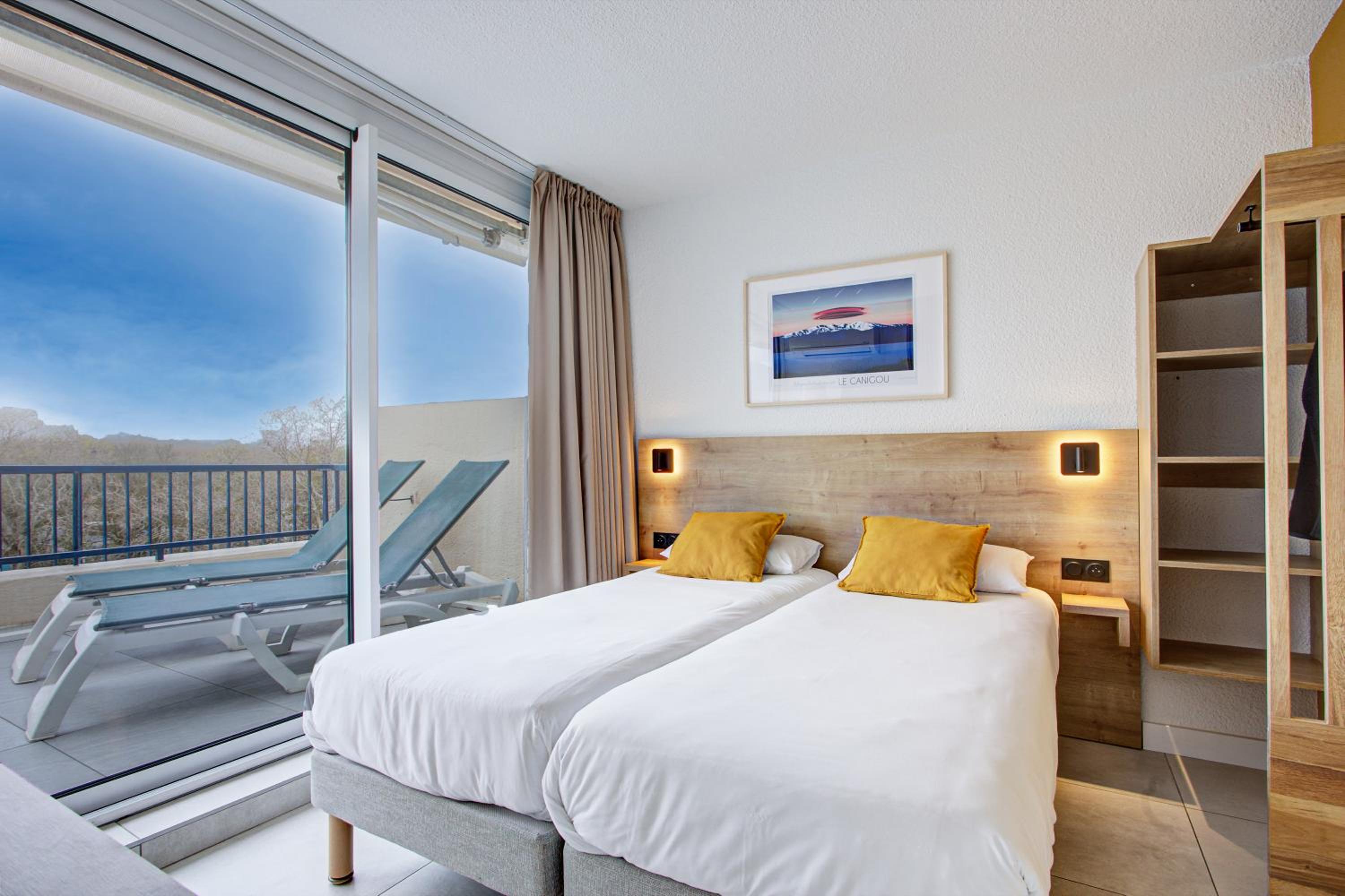Superior Family Suite with Rooftop Terrace and Air Conditioning - Mountain View photo 3