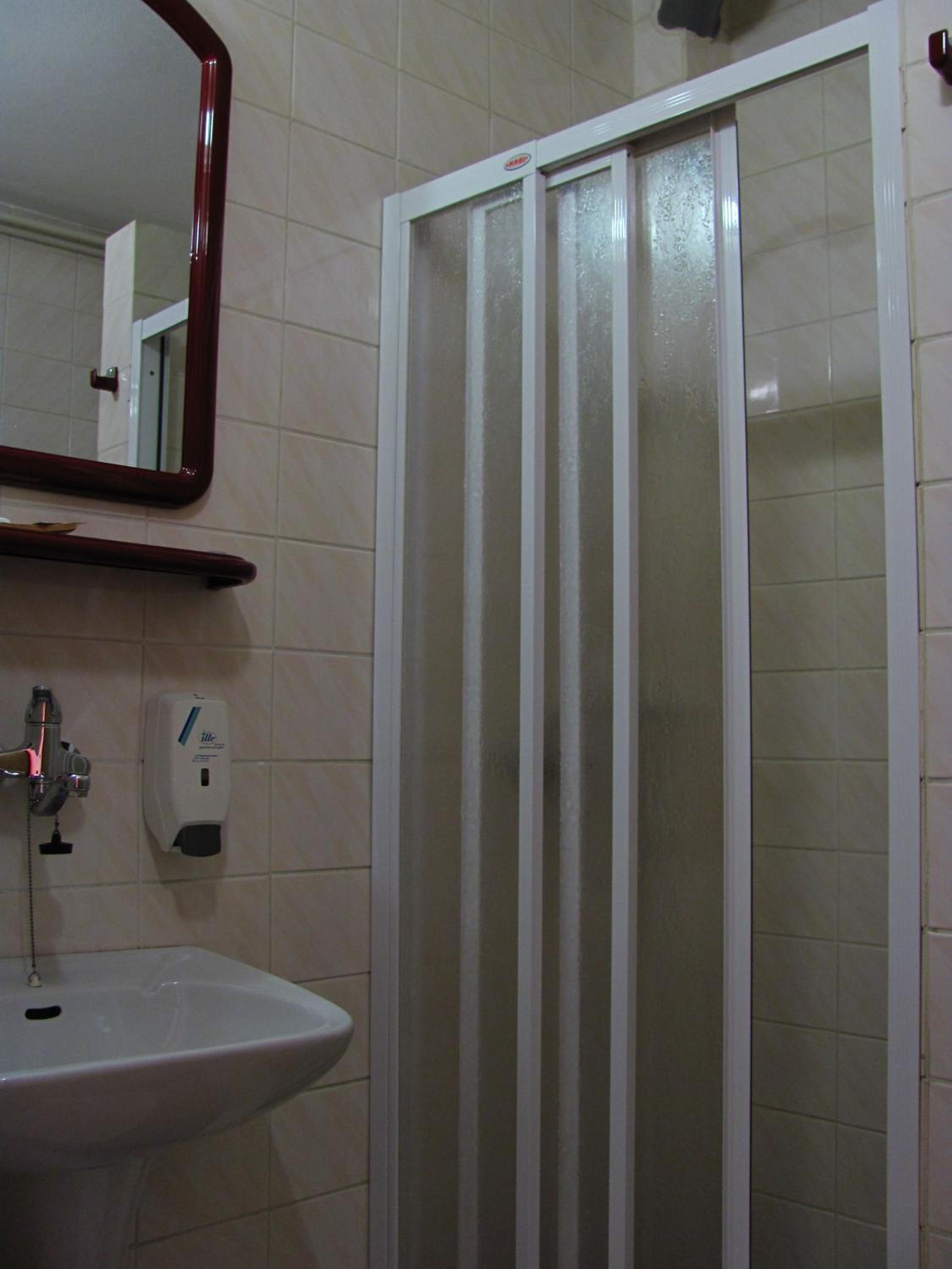 Standard Double or Twin Room photo 3