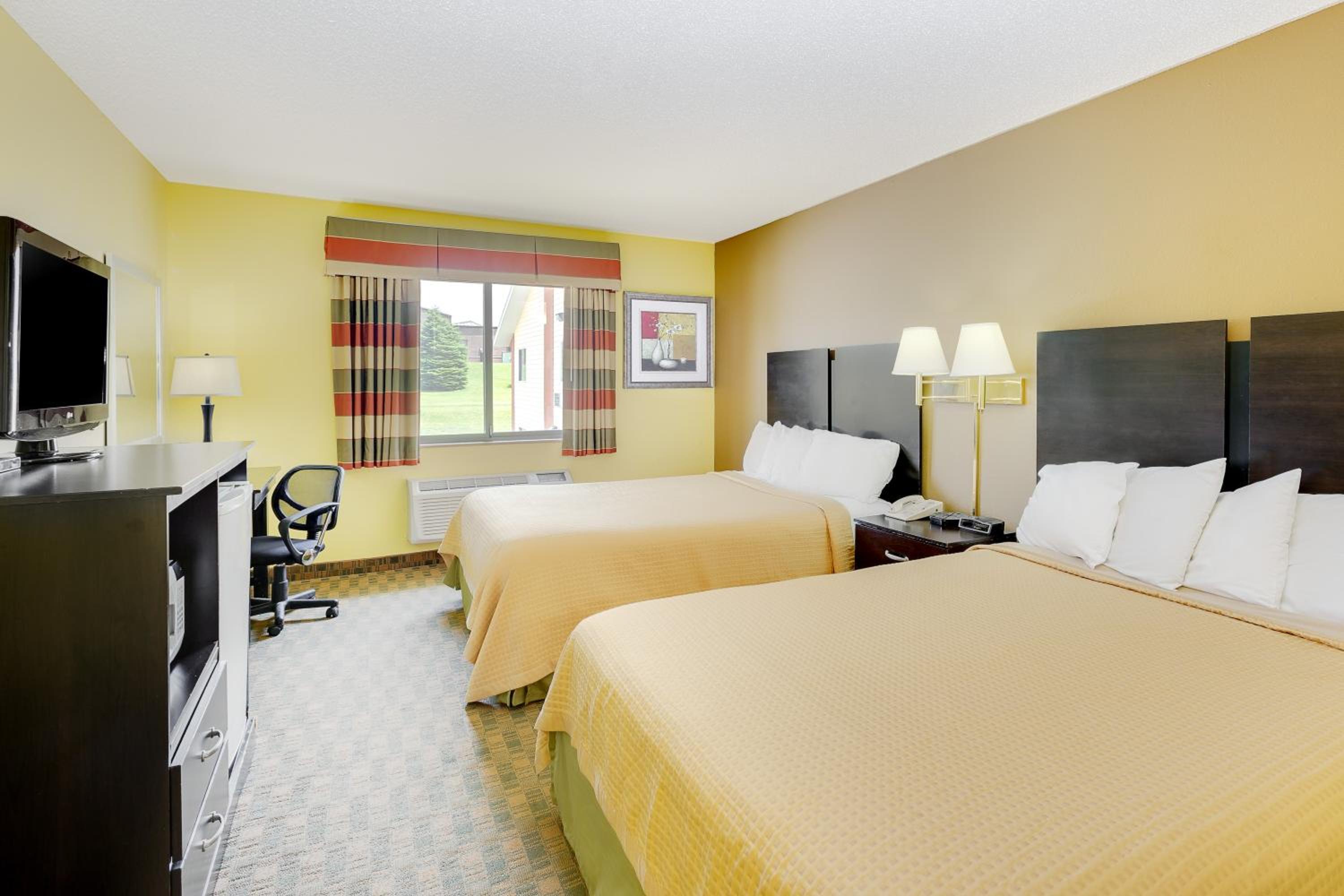 2 Queen Beds, Studio Suite, Non-Smoking - Photo 1