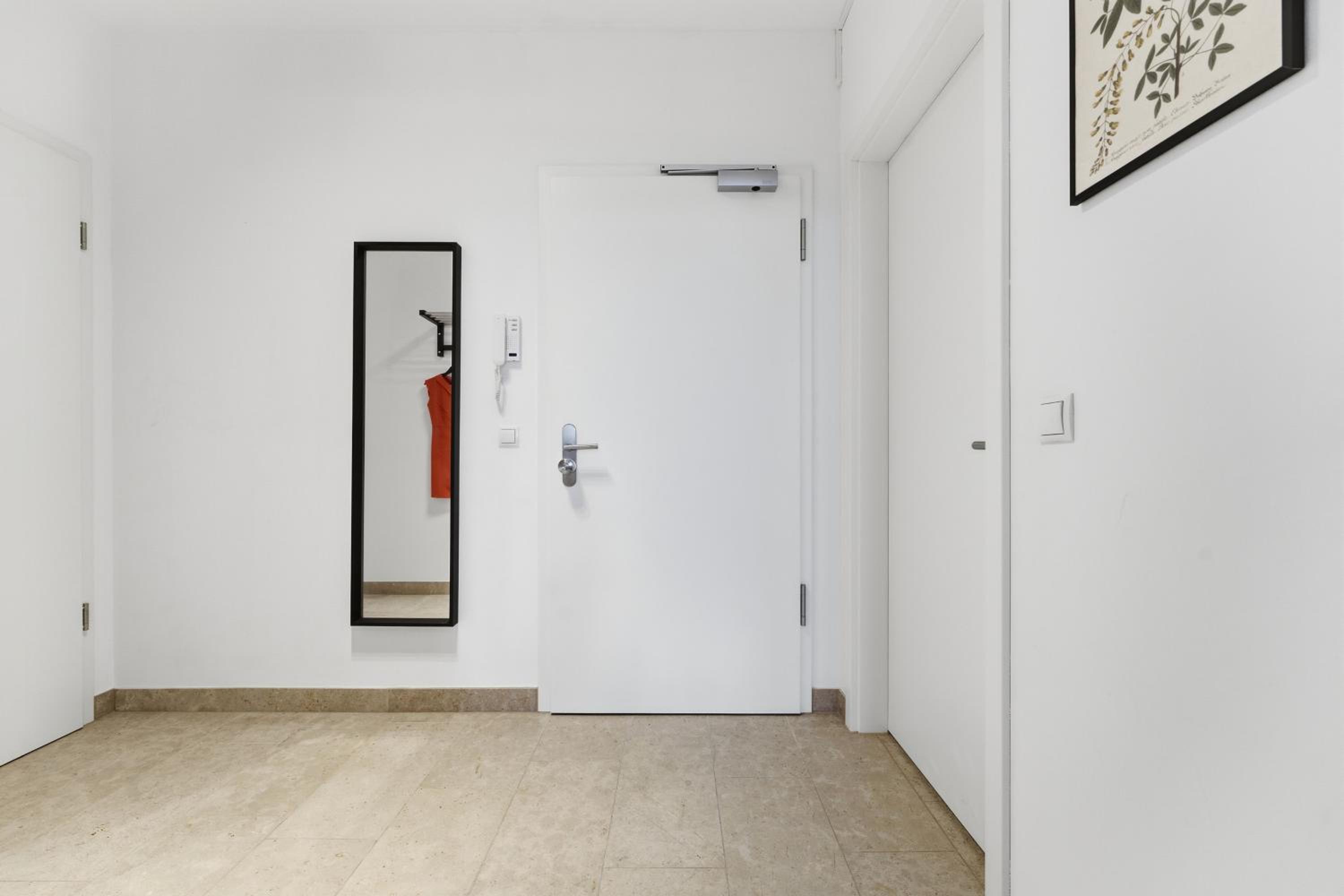 Two-Bedroom Apartment with View photo 3