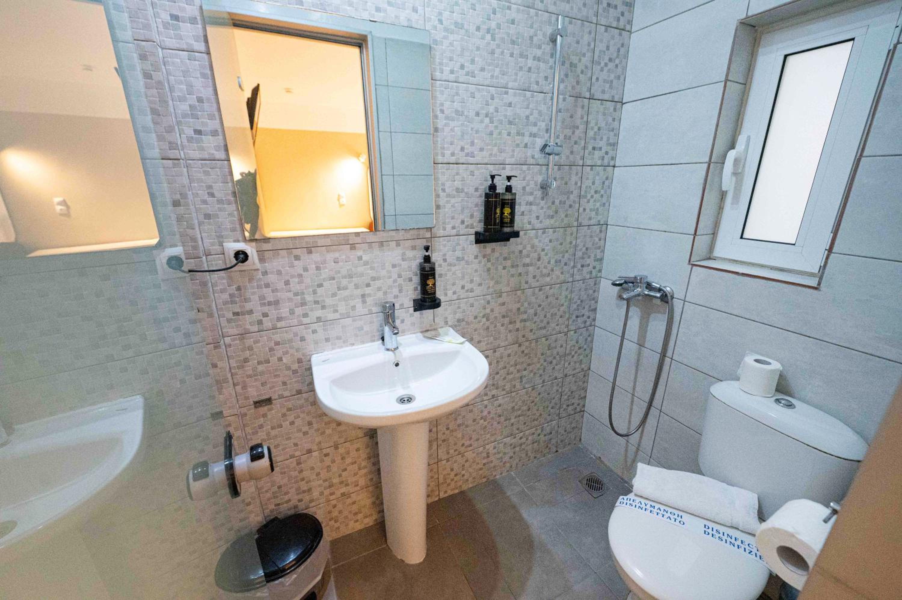 Deluxe Triple Room photo 3