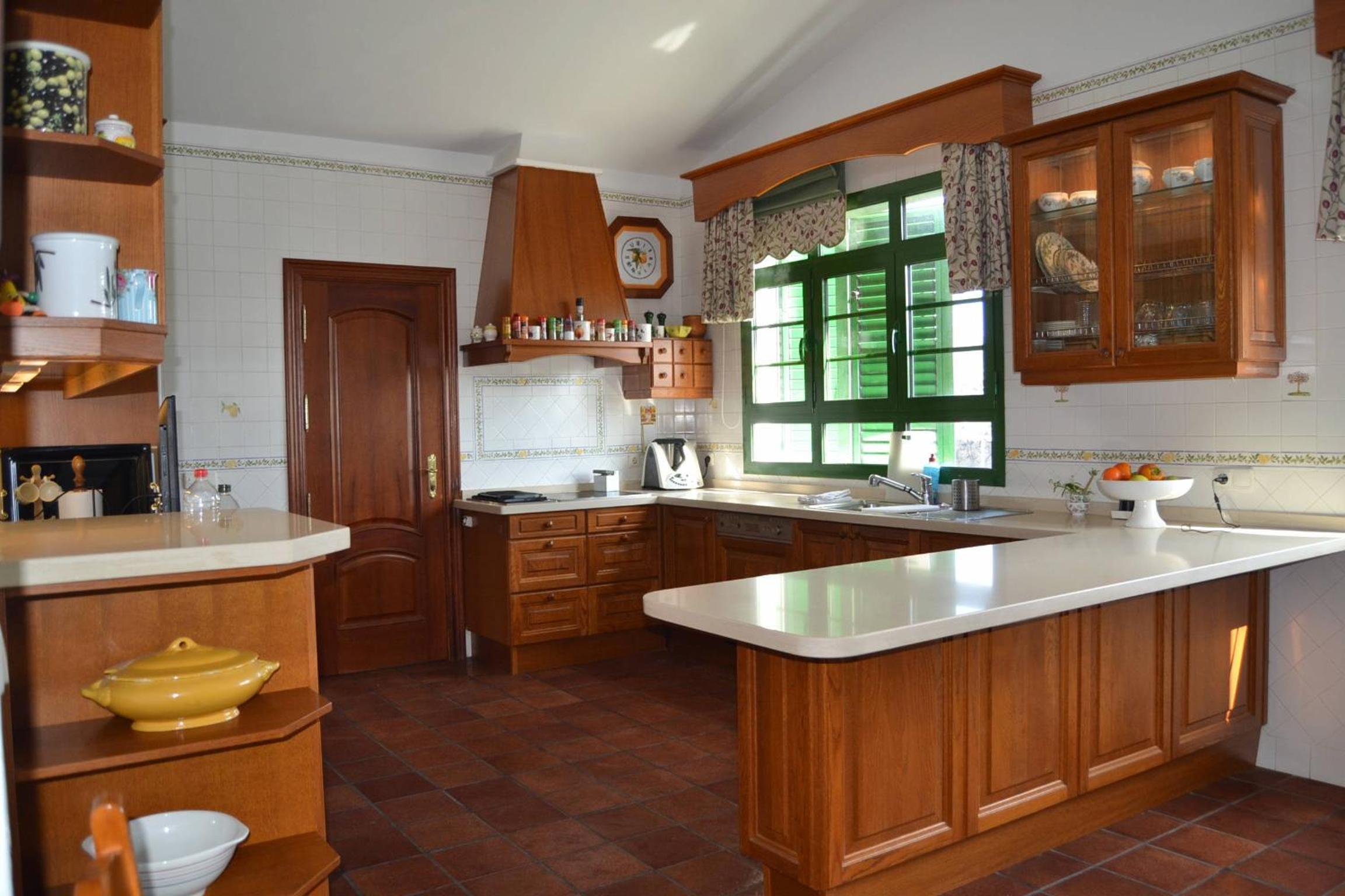 Villa photo 3