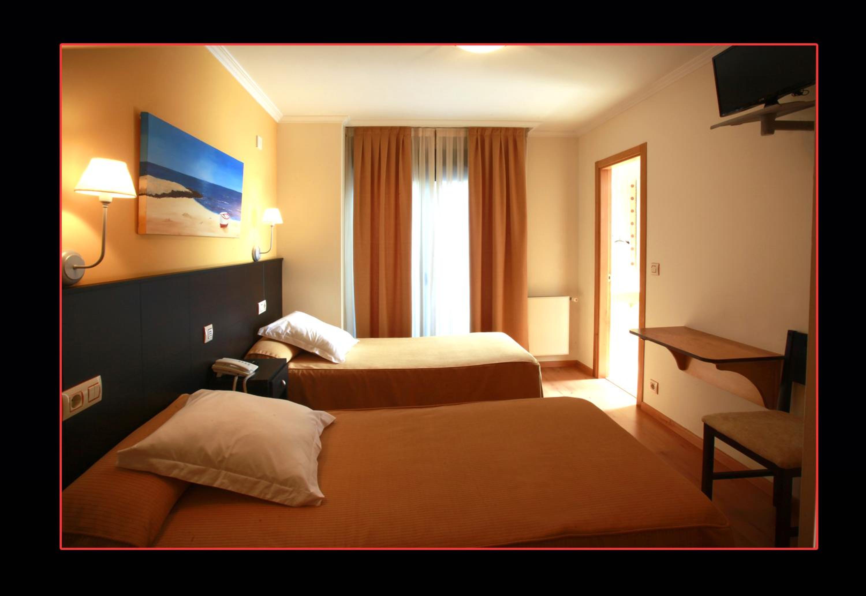 Double Room - Photo 9