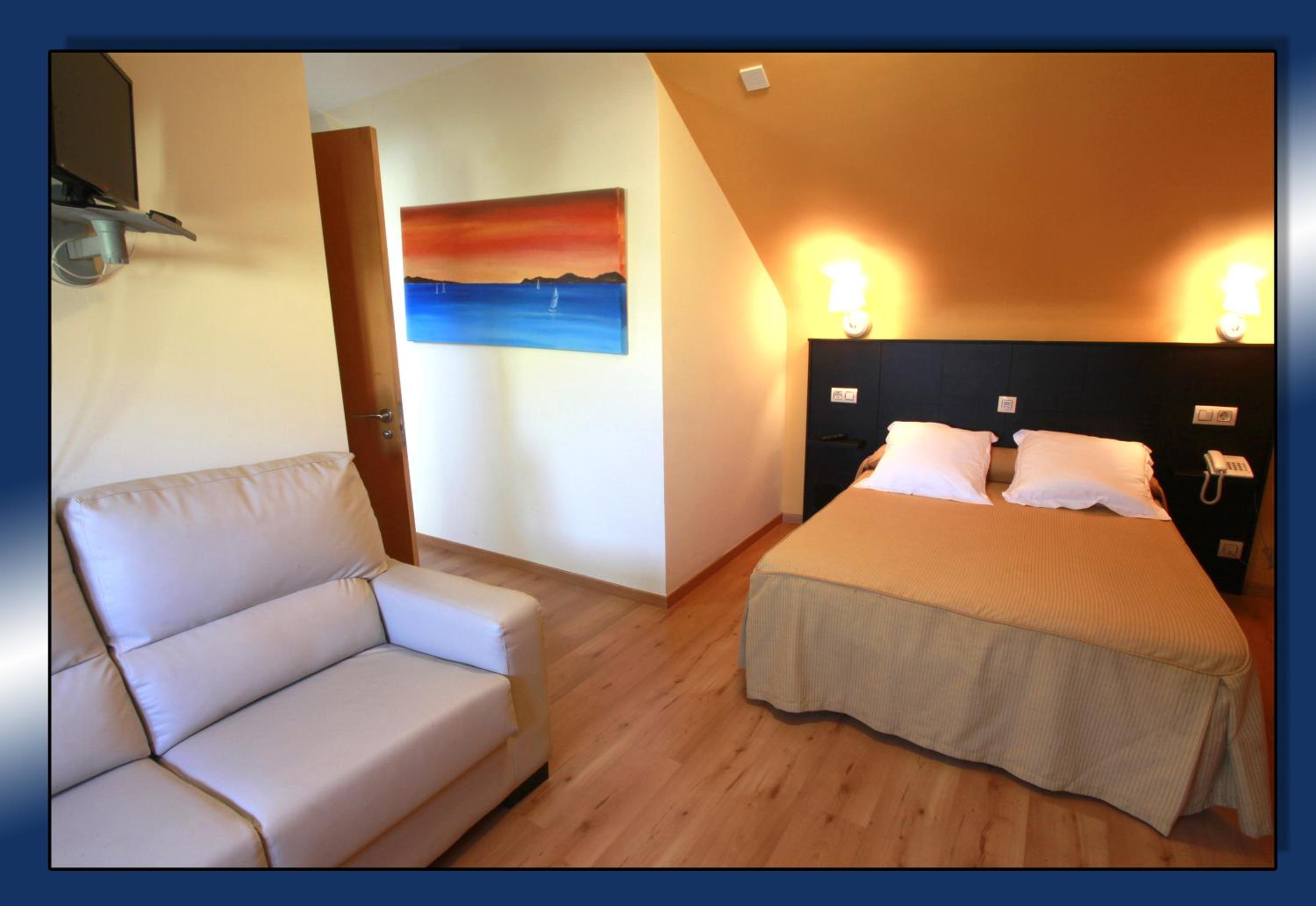 Double Room - Photo 6