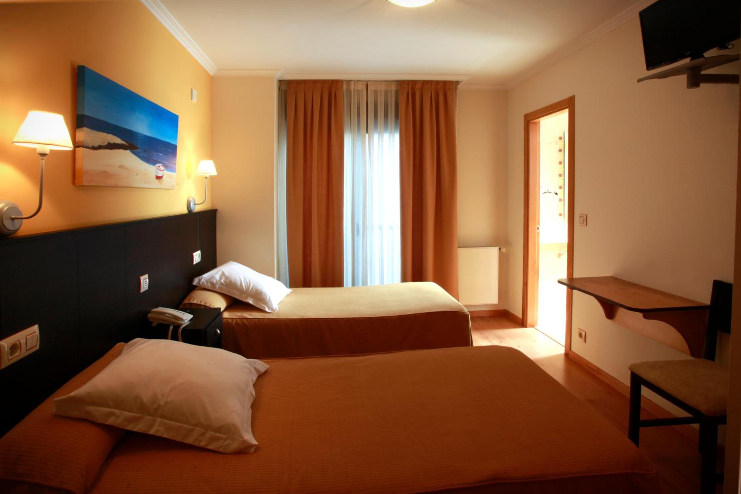 Double Room - Photo 4